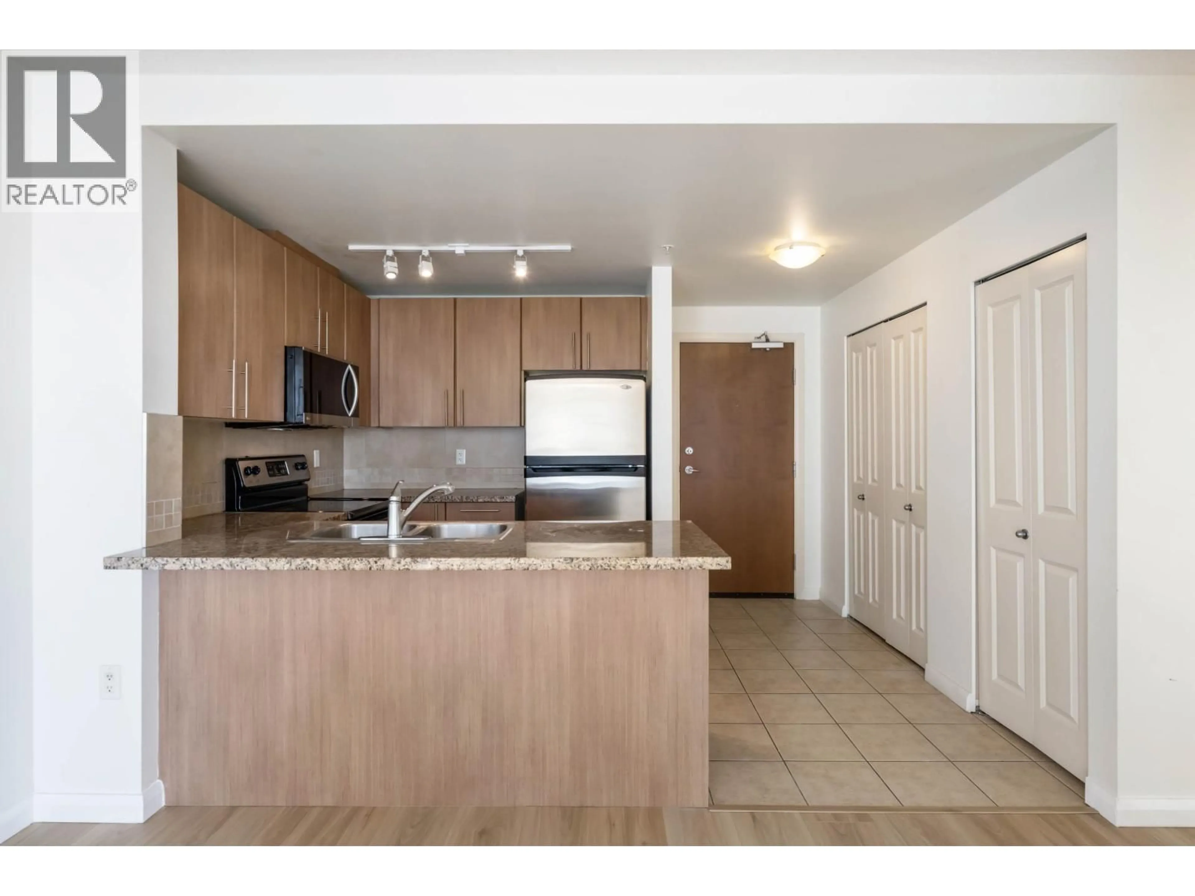 Standard kitchen, unknown for 1110 - 898 CARNARVON STREET, New Westminster British Columbia V3M0C3