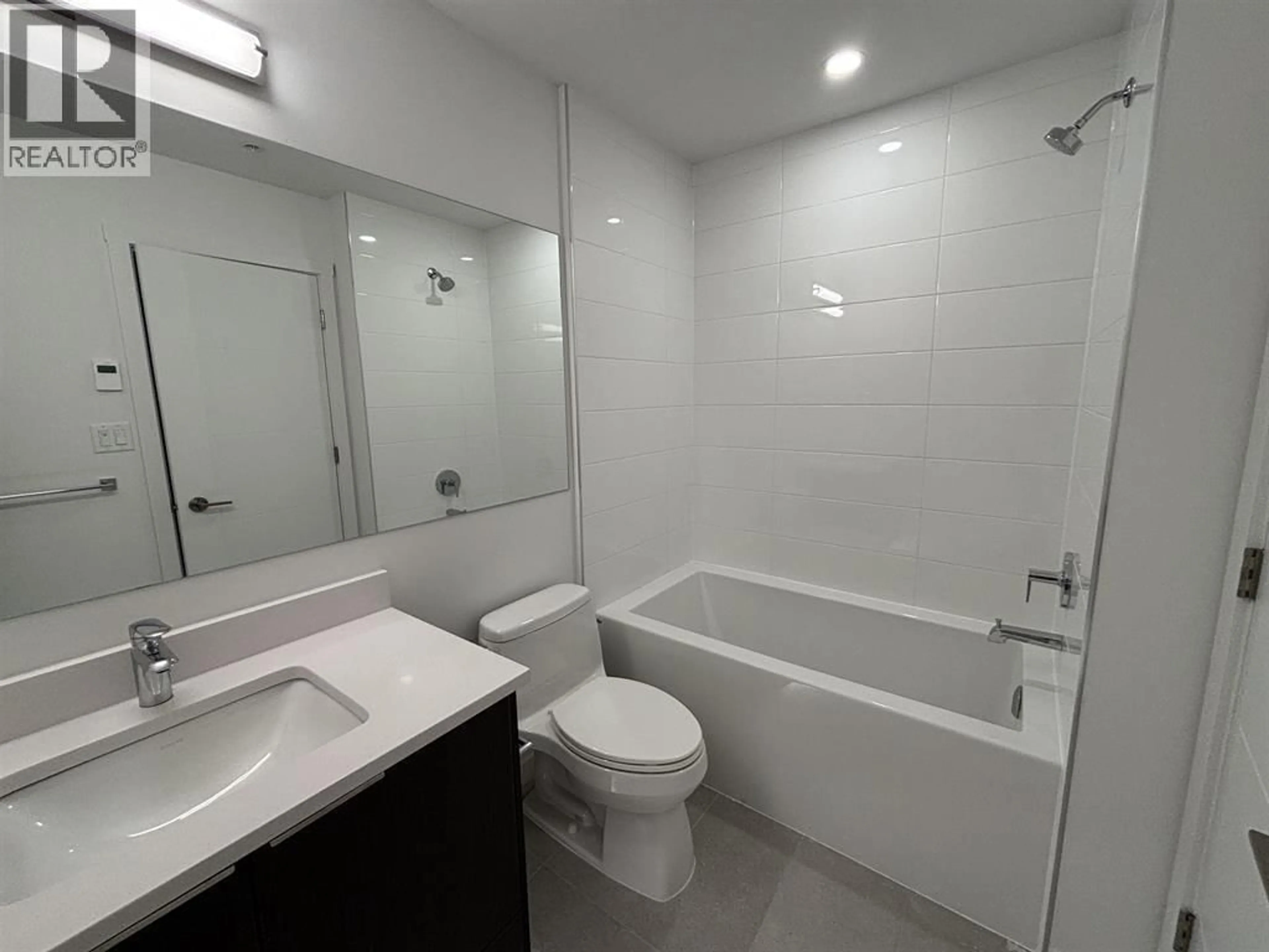 Standard bathroom, unknown for 602 - 11641 227 STREET, Maple Ridge British Columbia V2X9J6