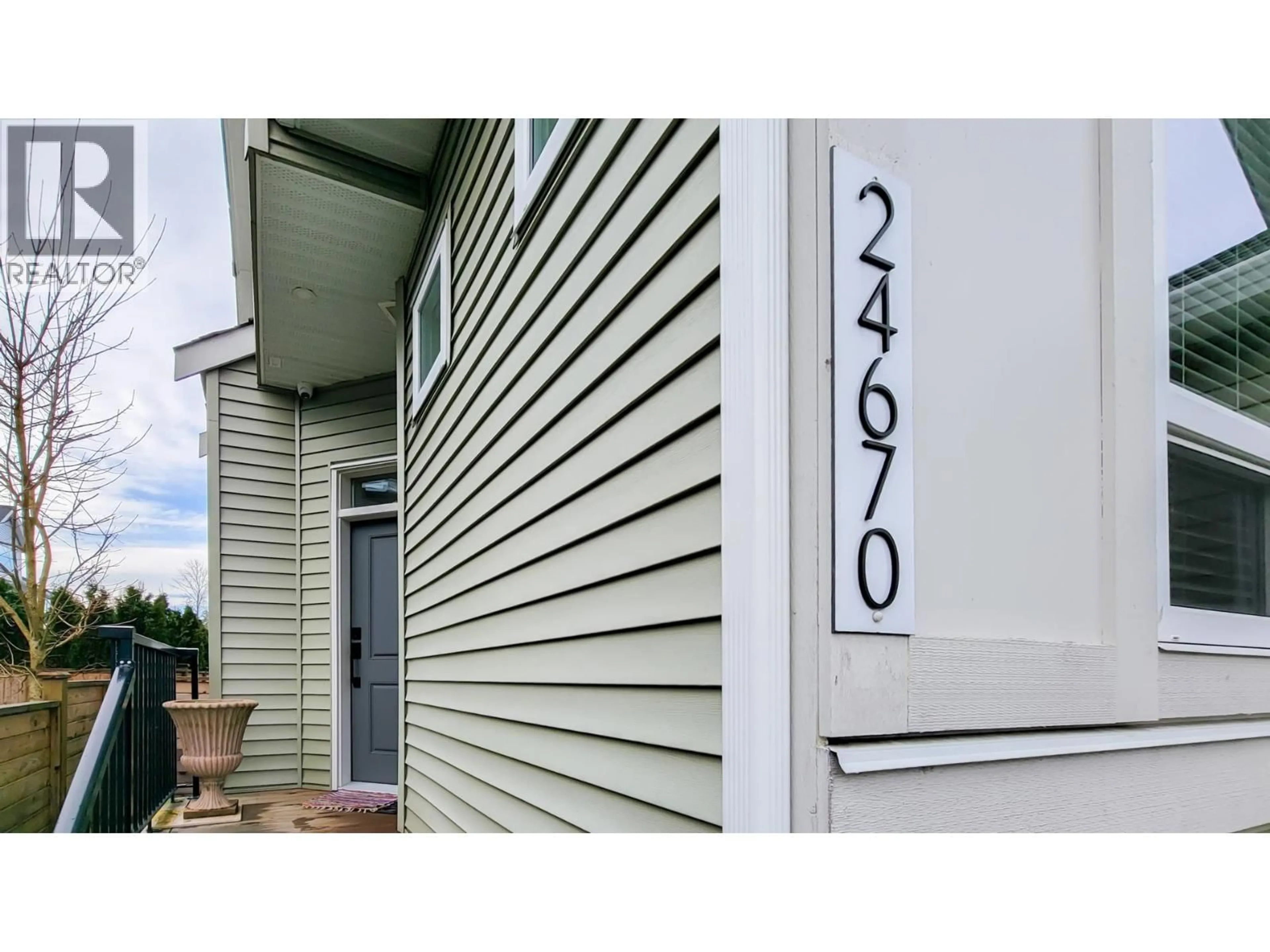 Home with vinyl exterior material, street for 24670 106 AVENUE, Maple Ridge British Columbia V2W0A2