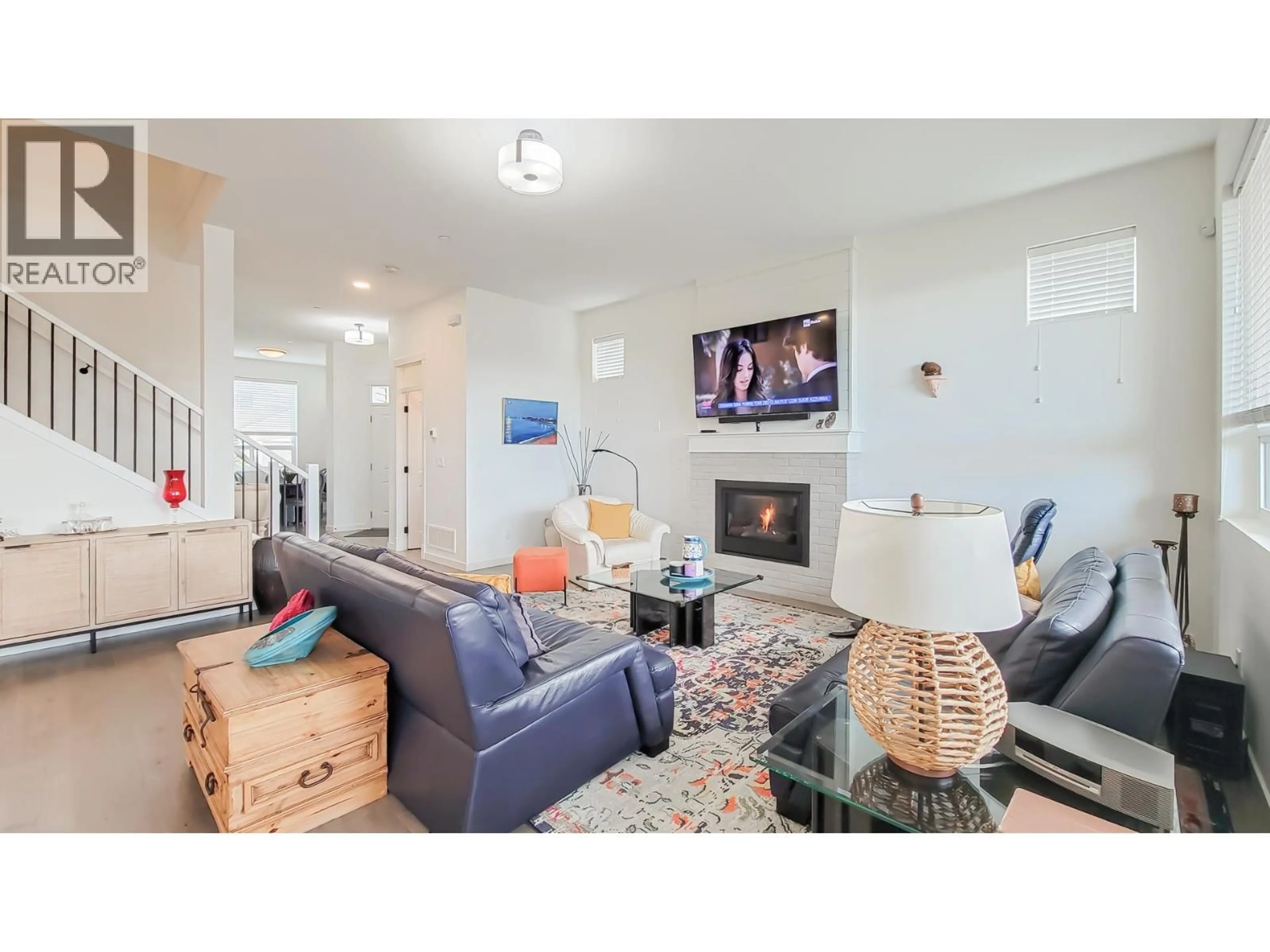 Living room with furniture, unknown for 24670 106 AVENUE, Maple Ridge British Columbia V2W0A2