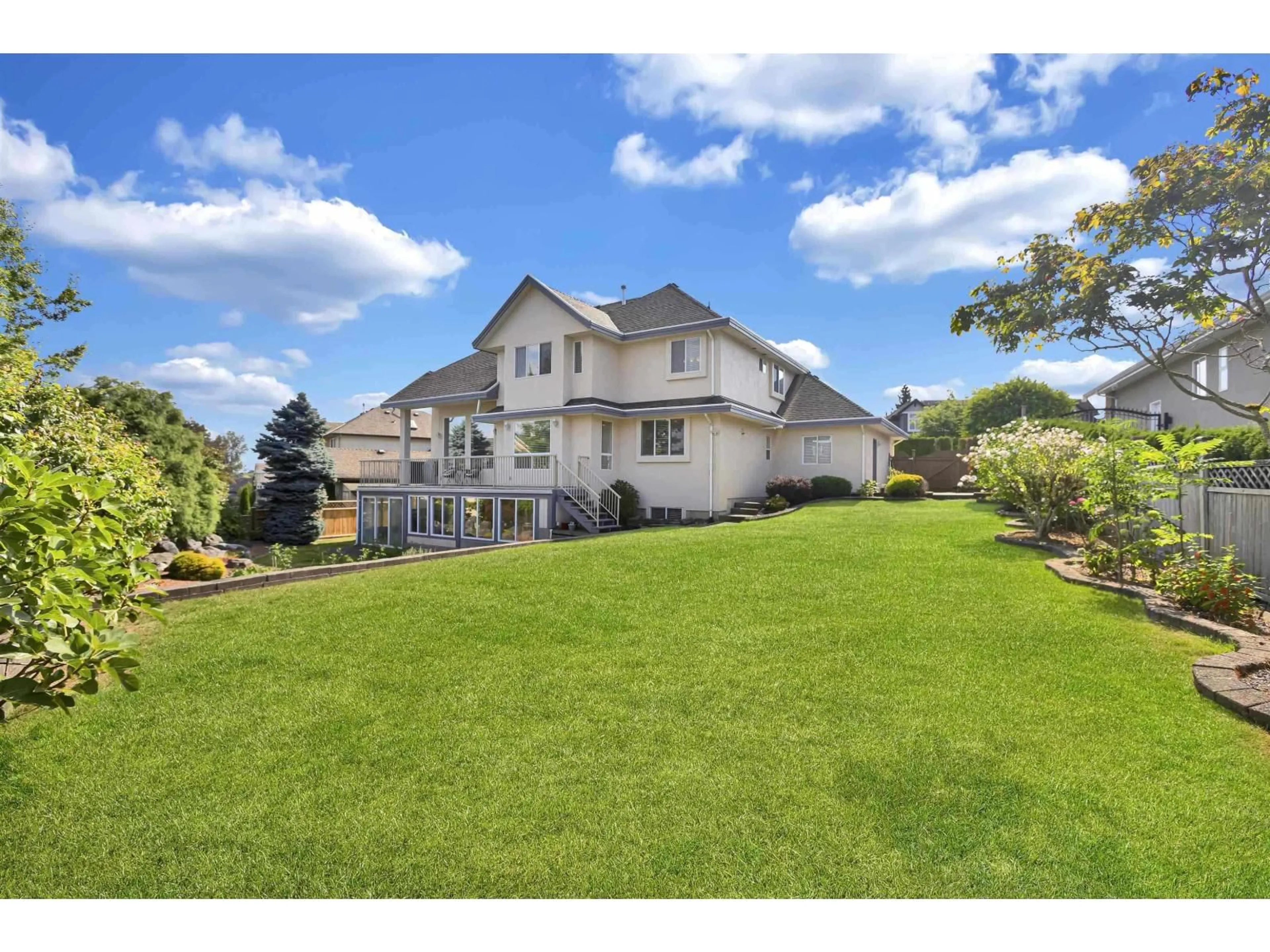 A pic from outside/outdoor area/front of a property/back of a property/a pic from drone, unknown for 8598 171 STREET, Surrey British Columbia V4N5J1