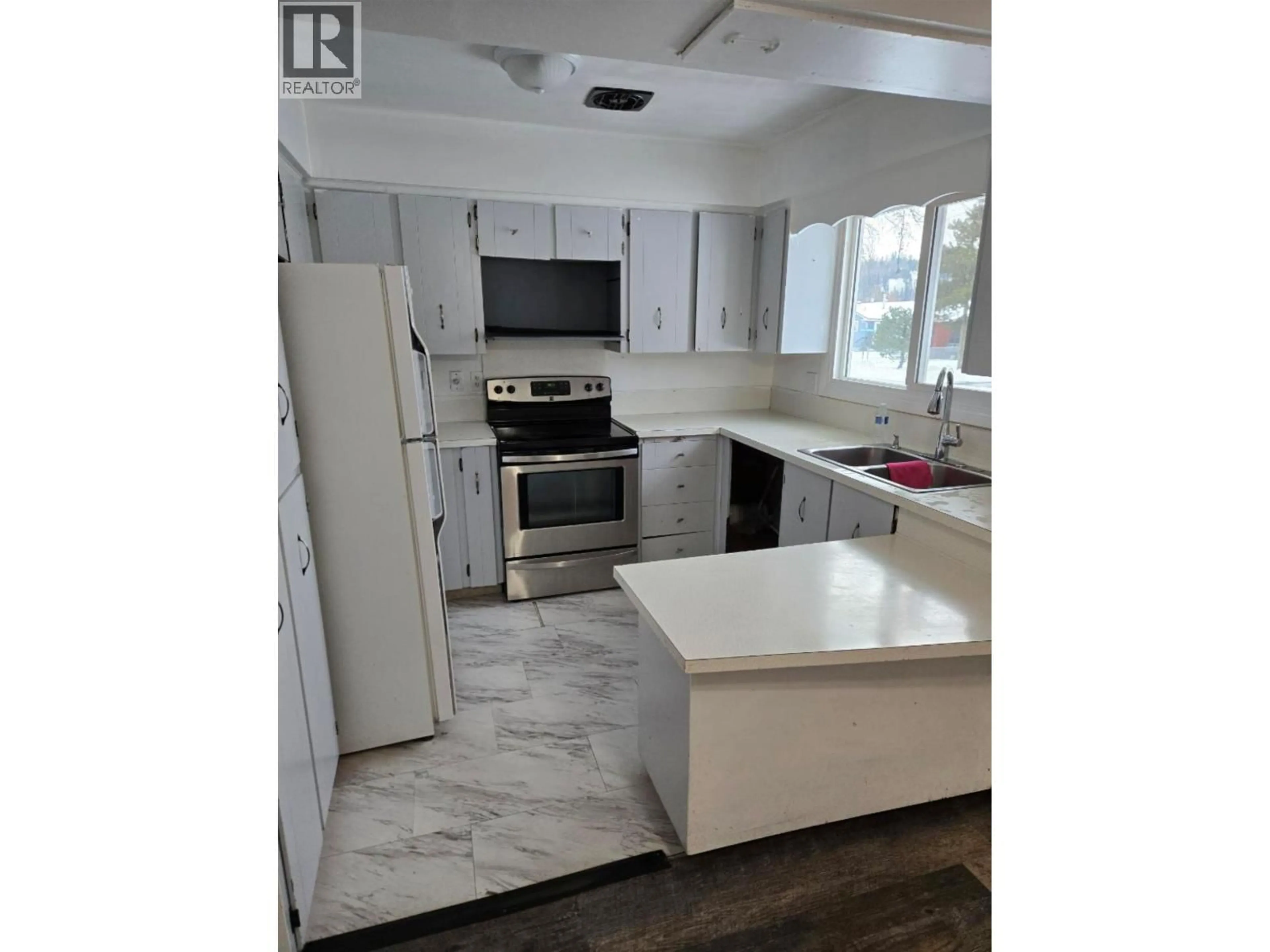 Open concept kitchen, unknown for 133 MOFFAT STREET, Prince George British Columbia V2M3L3