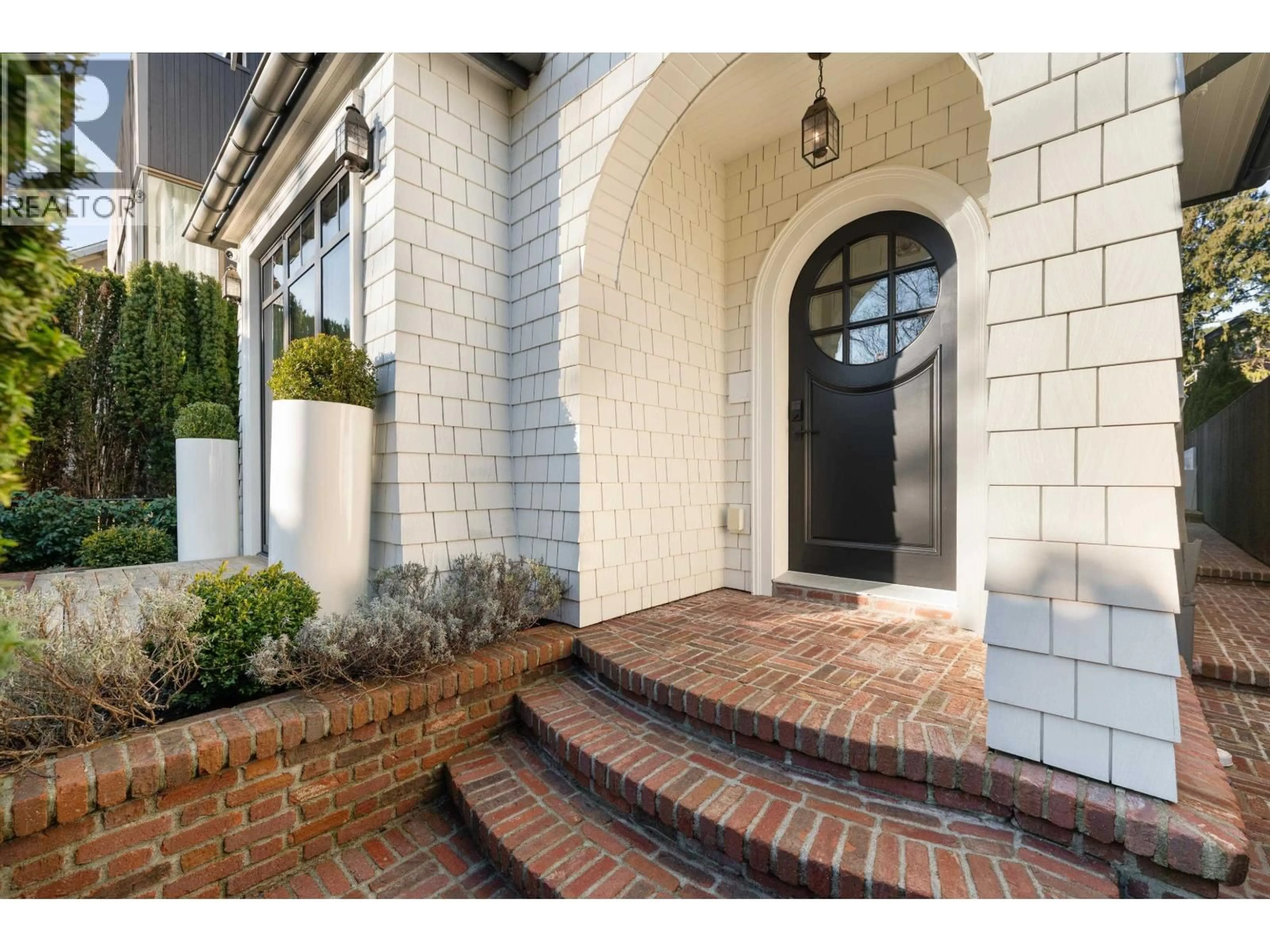 Unknown for 1973 CREELMAN AVENUE, Vancouver British Columbia V6J1B8