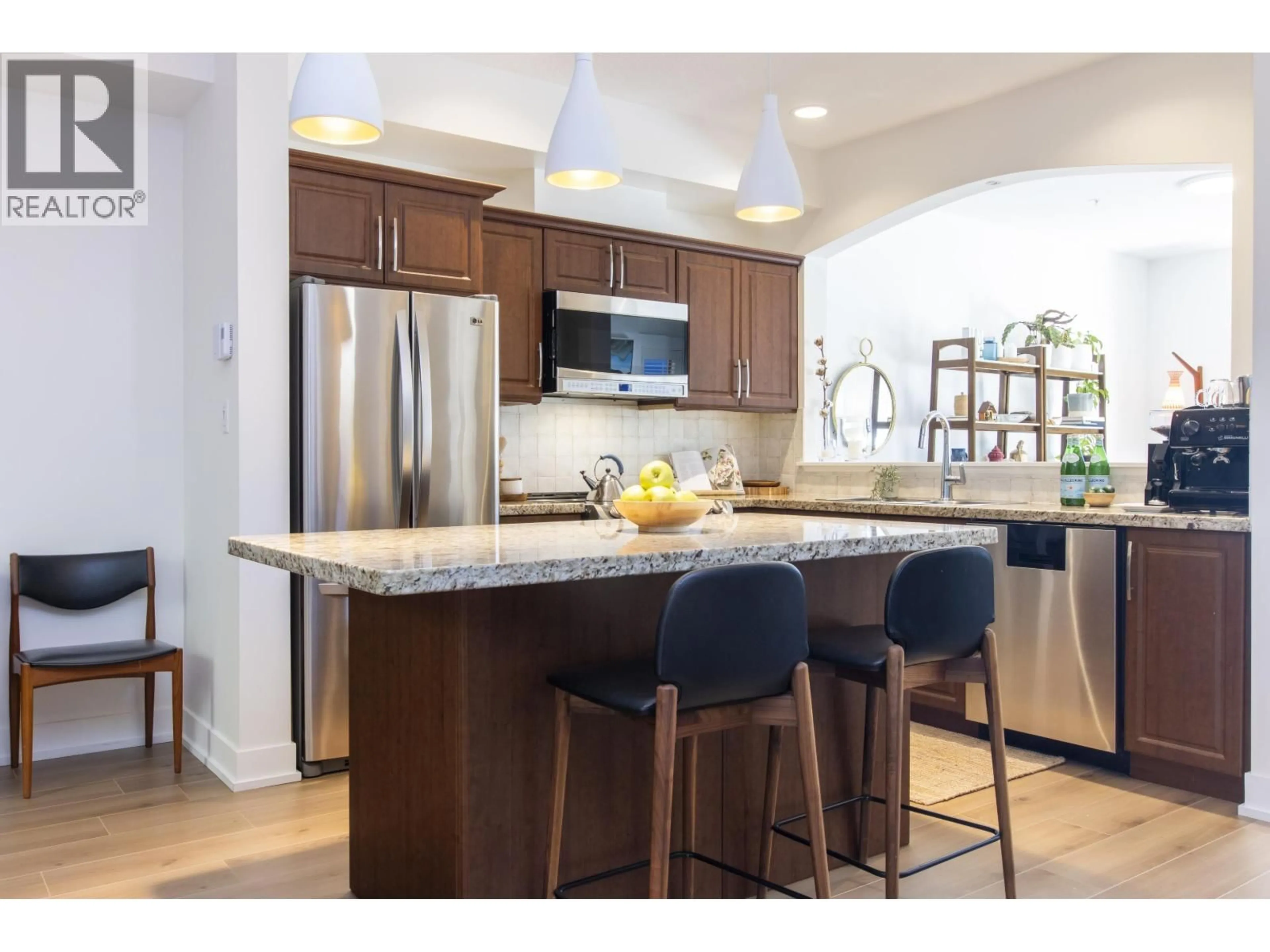 Open concept kitchen, unknown for 16 - 1026 GLACIER VIEW DRIVE, Squamish British Columbia V8B0G1