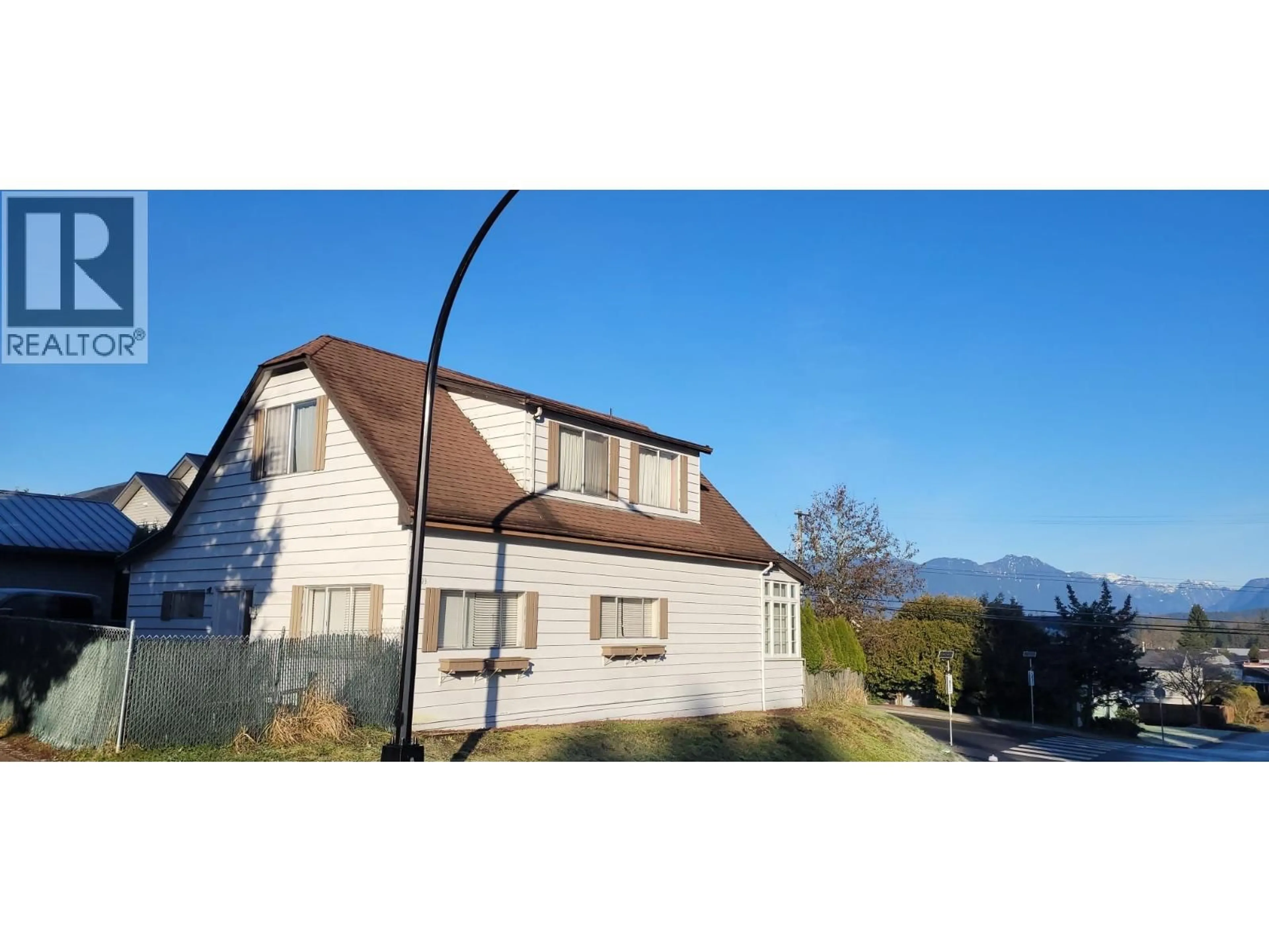 A pic from outside/outdoor area/front of a property/back of a property/a pic from drone, street for 12393 GRAY STREET, Maple Ridge British Columbia V2X5V1