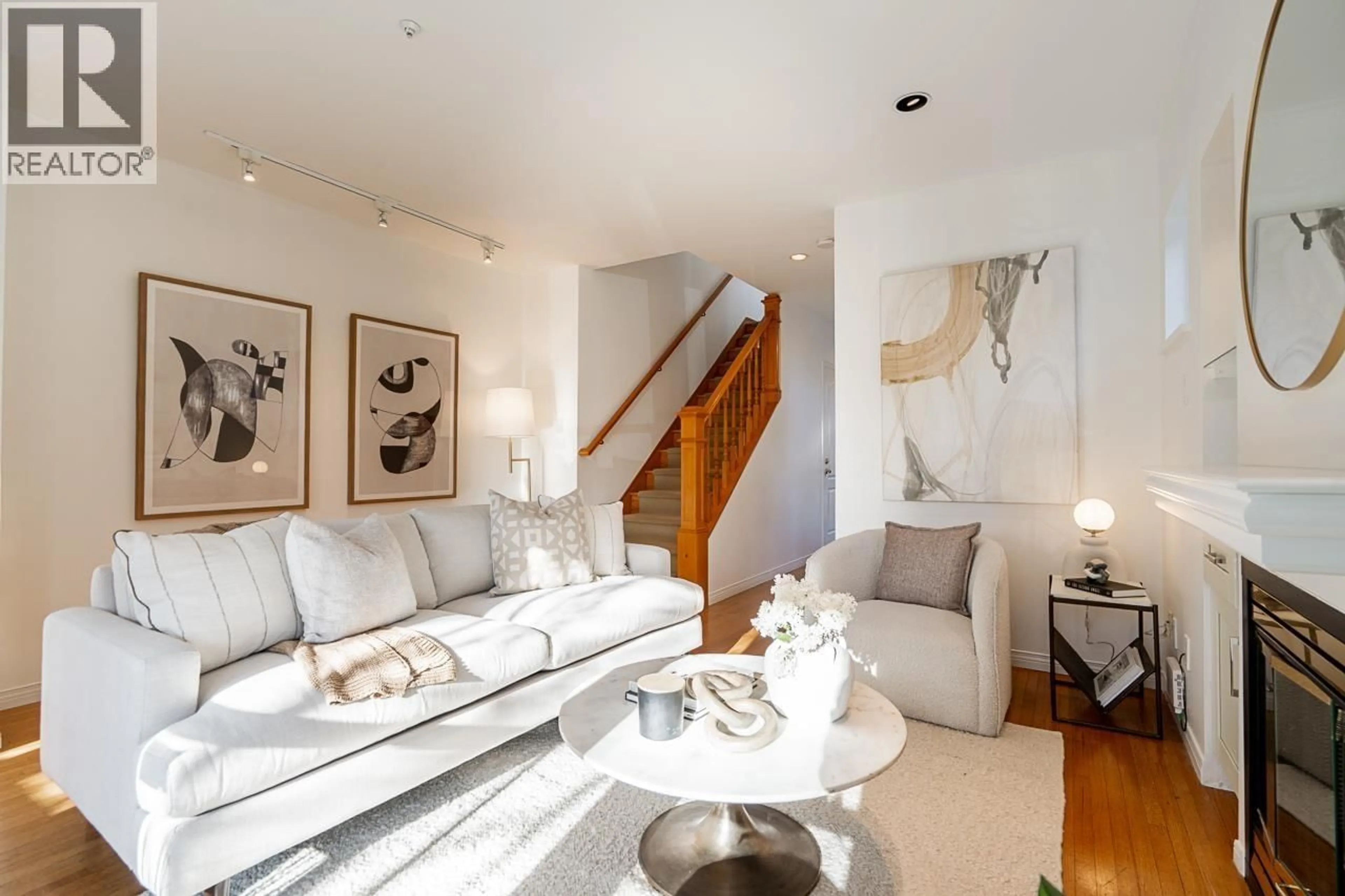 Living room with furniture, unknown for 3241 6TH AVENUE, Vancouver British Columbia V6K1X7