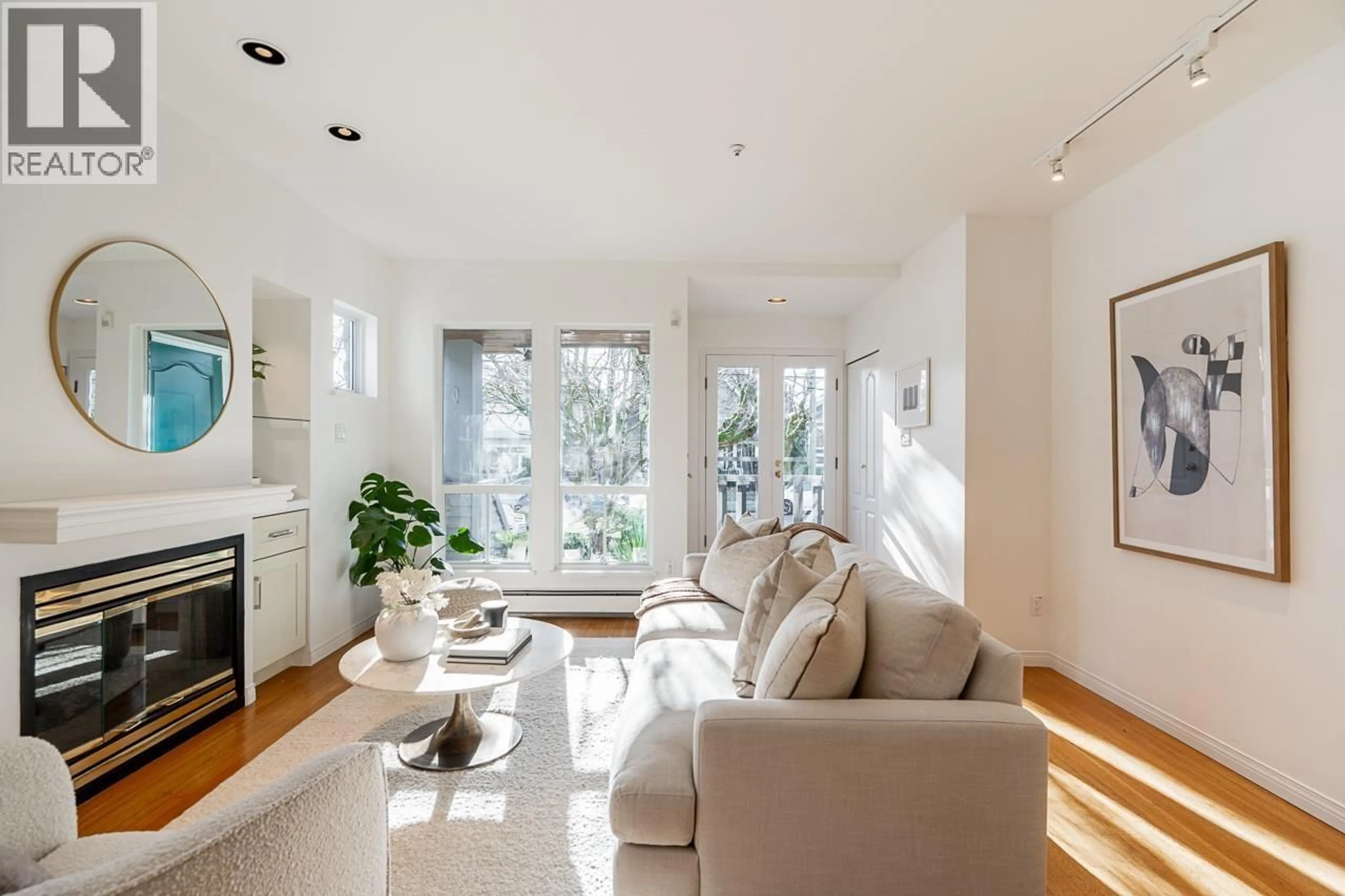 Living room with furniture, unknown for 3241 6TH AVENUE, Vancouver British Columbia V6K1X7