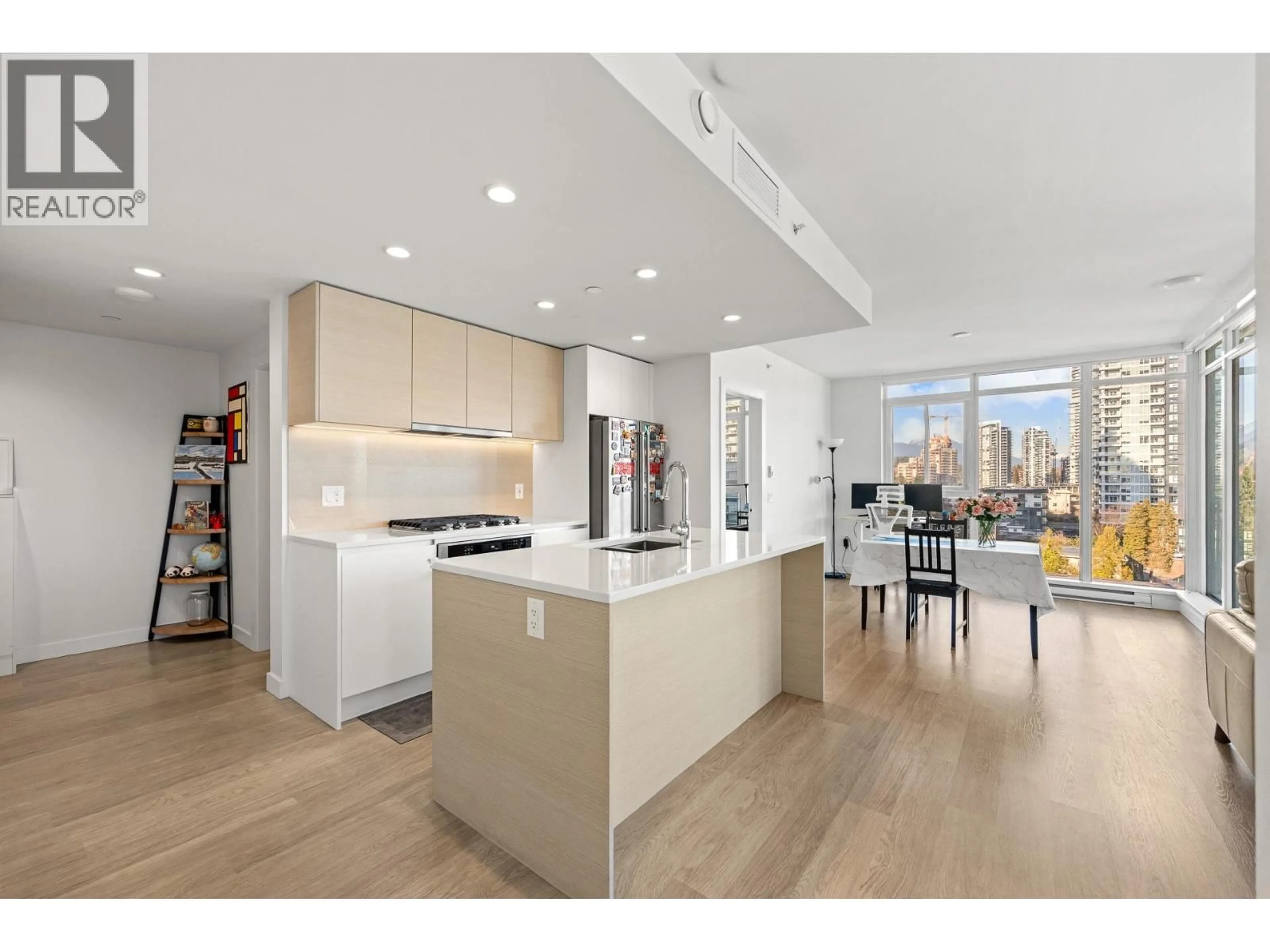 Open concept kitchen, unknown for 907 - 525 FOSTER AVENUE, Coquitlam British Columbia V3J0H6