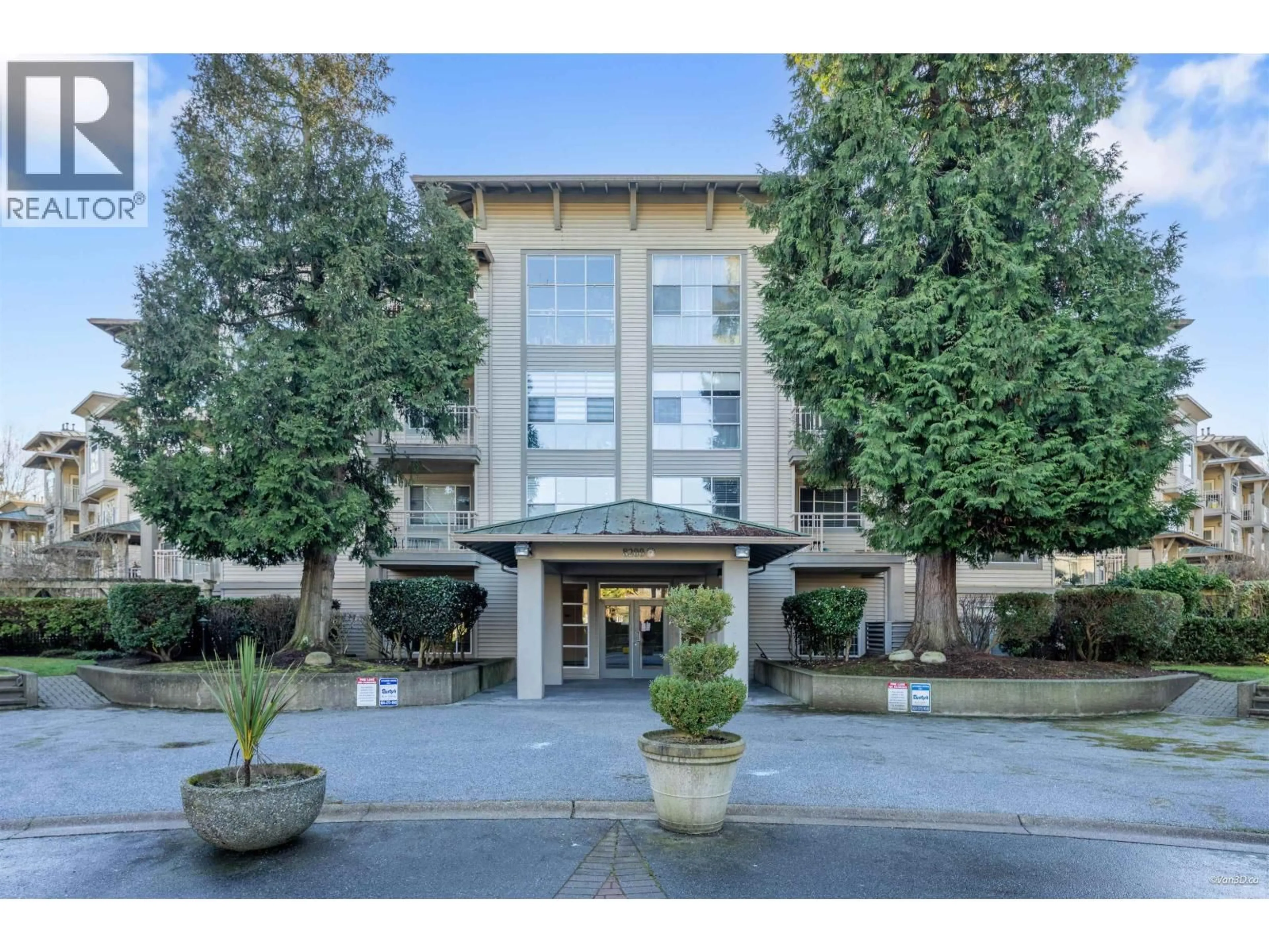 Indoor foyer for 202 - 8200 JONES ROAD, Richmond British Columbia V6Y3Z2