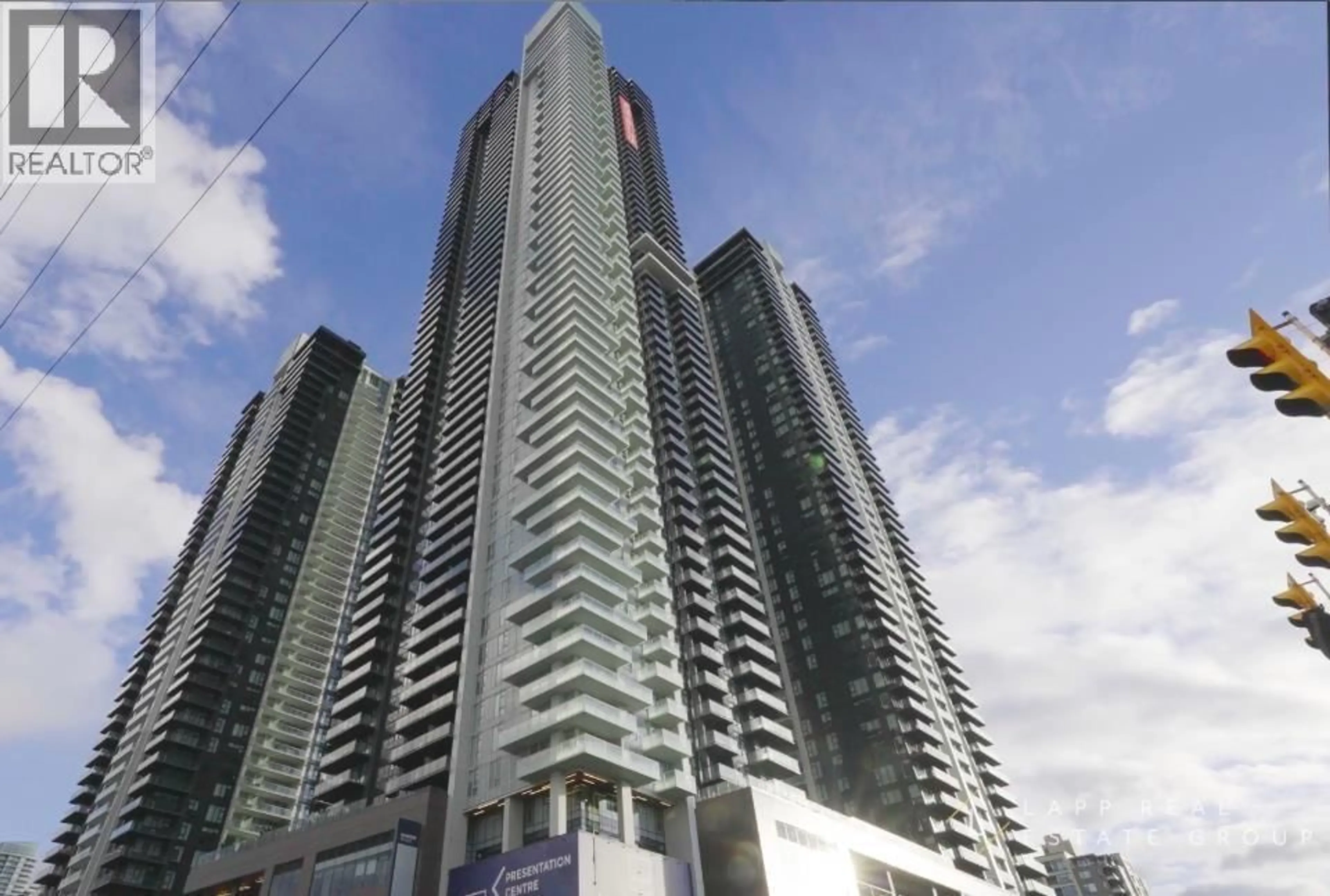 Unknown for 4411 - 2108 GILMORE AVENUE, Burnaby British Columbia V5C0N8