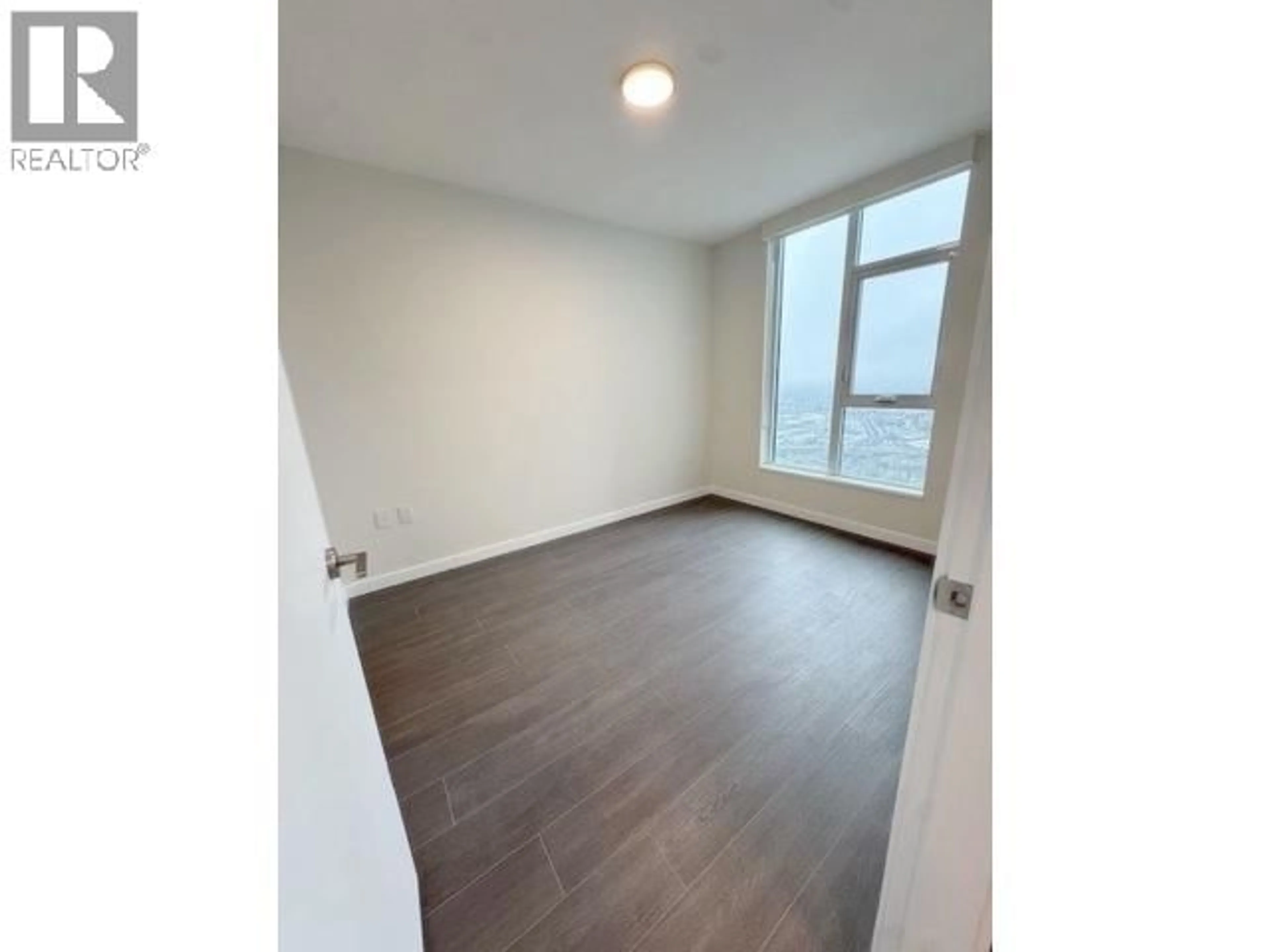A pic of a room for 5509 - 2108 GILMORE AVENUE, Burnaby British Columbia V5C0N8
