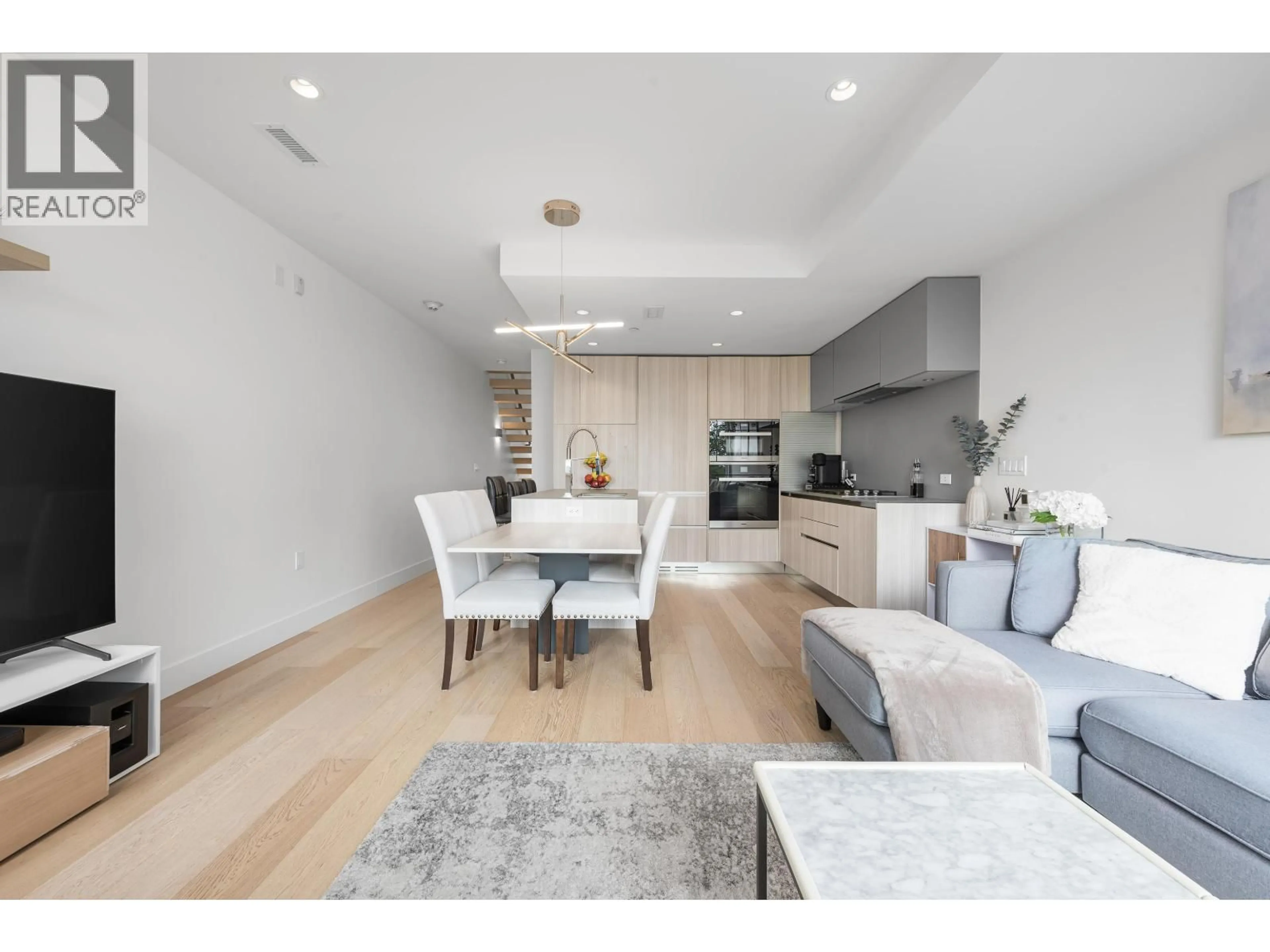 Open concept kitchen, unknown for 138 WOODSTOCK AVENUE, Vancouver British Columbia V5Y0N1