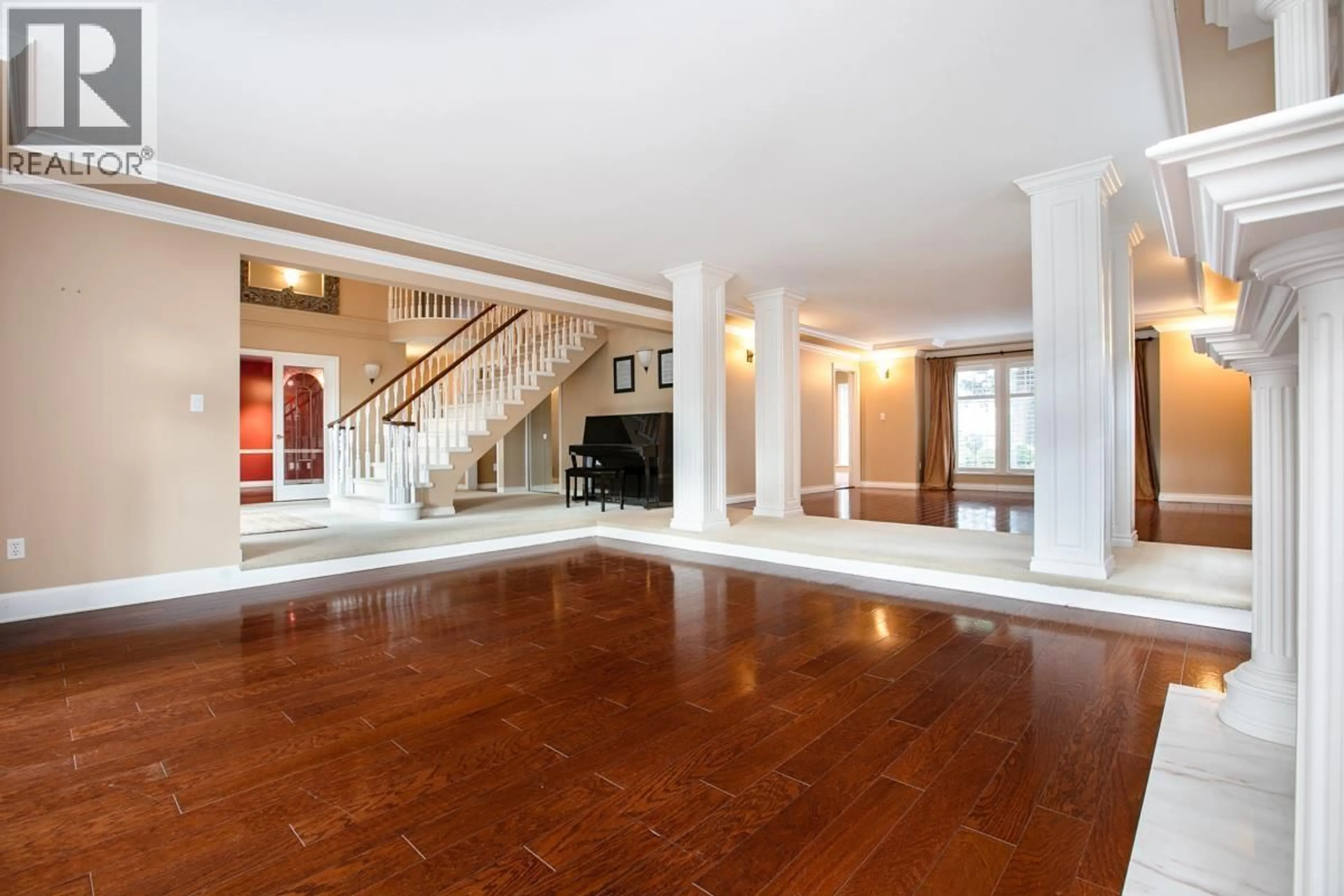 Indoor foyer for 1223 PACIFIC DRIVE, Delta British Columbia V4M2K2