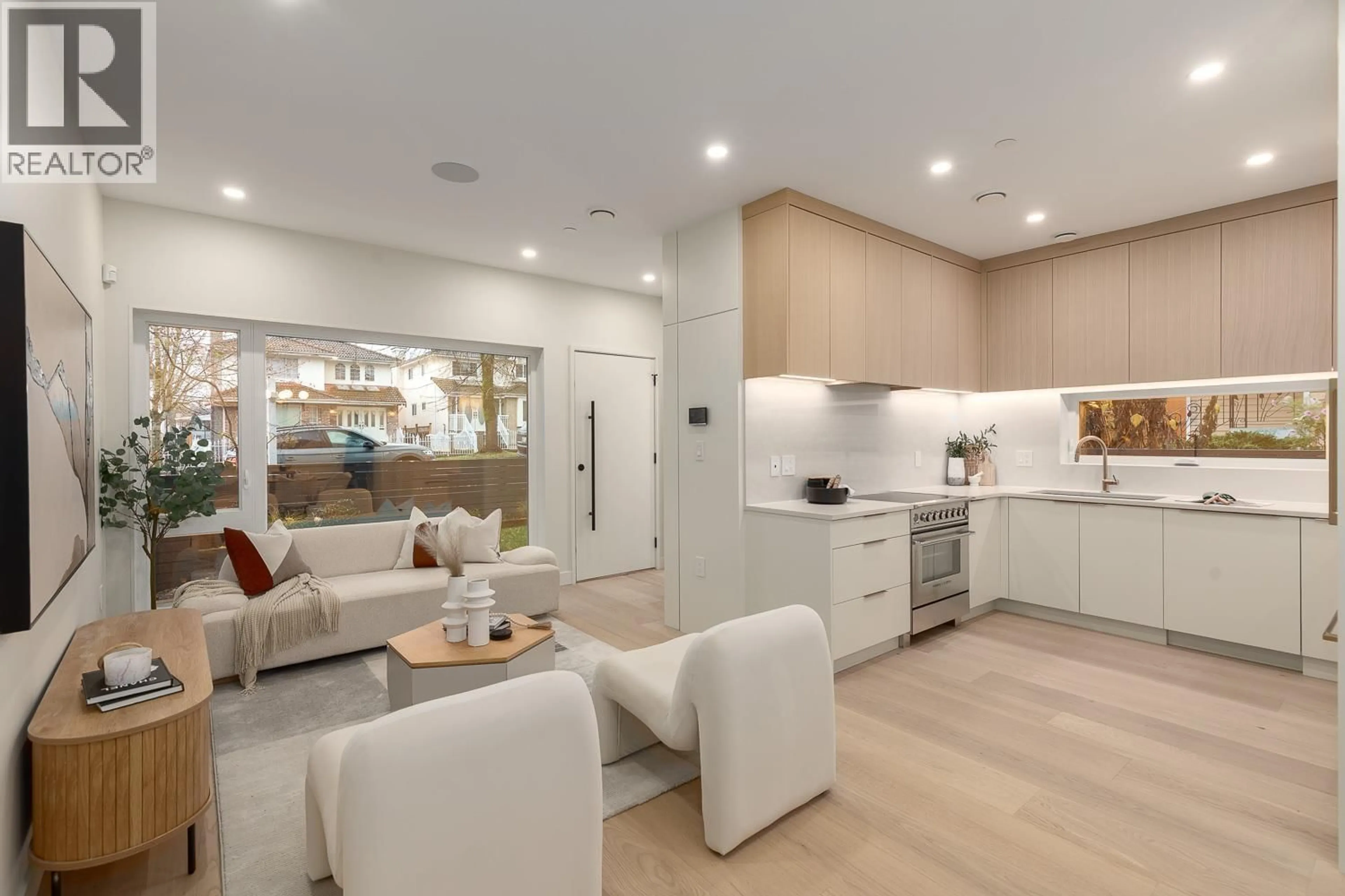 Open concept kitchen, unknown for 5405 WALES STREET, Vancouver British Columbia V5R3M9