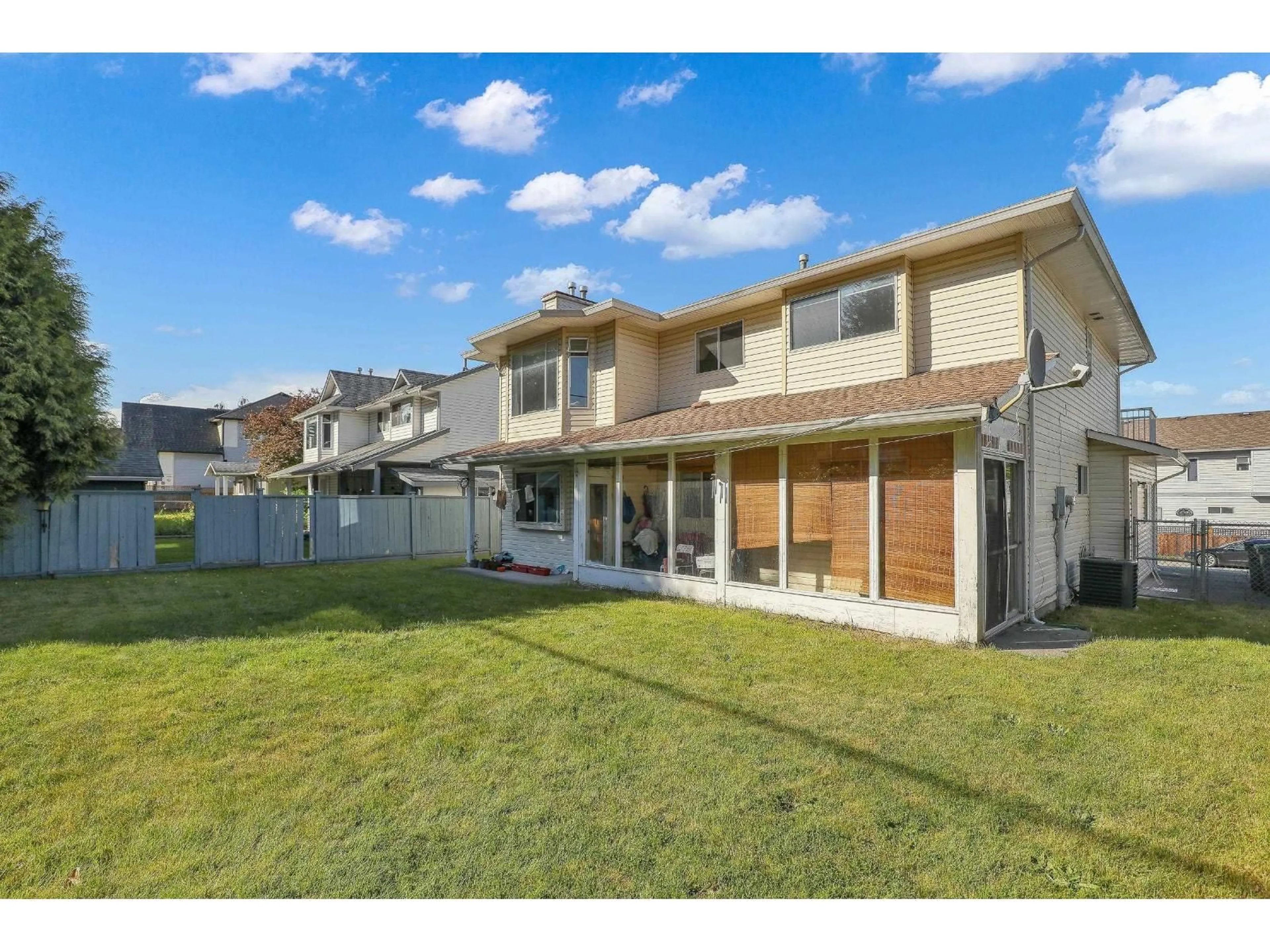 A pic from outside/outdoor area/front of a property/back of a property/a pic from drone, street for 1876 KING GEORGE BOULEVARD, Surrey British Columbia V4A5A1