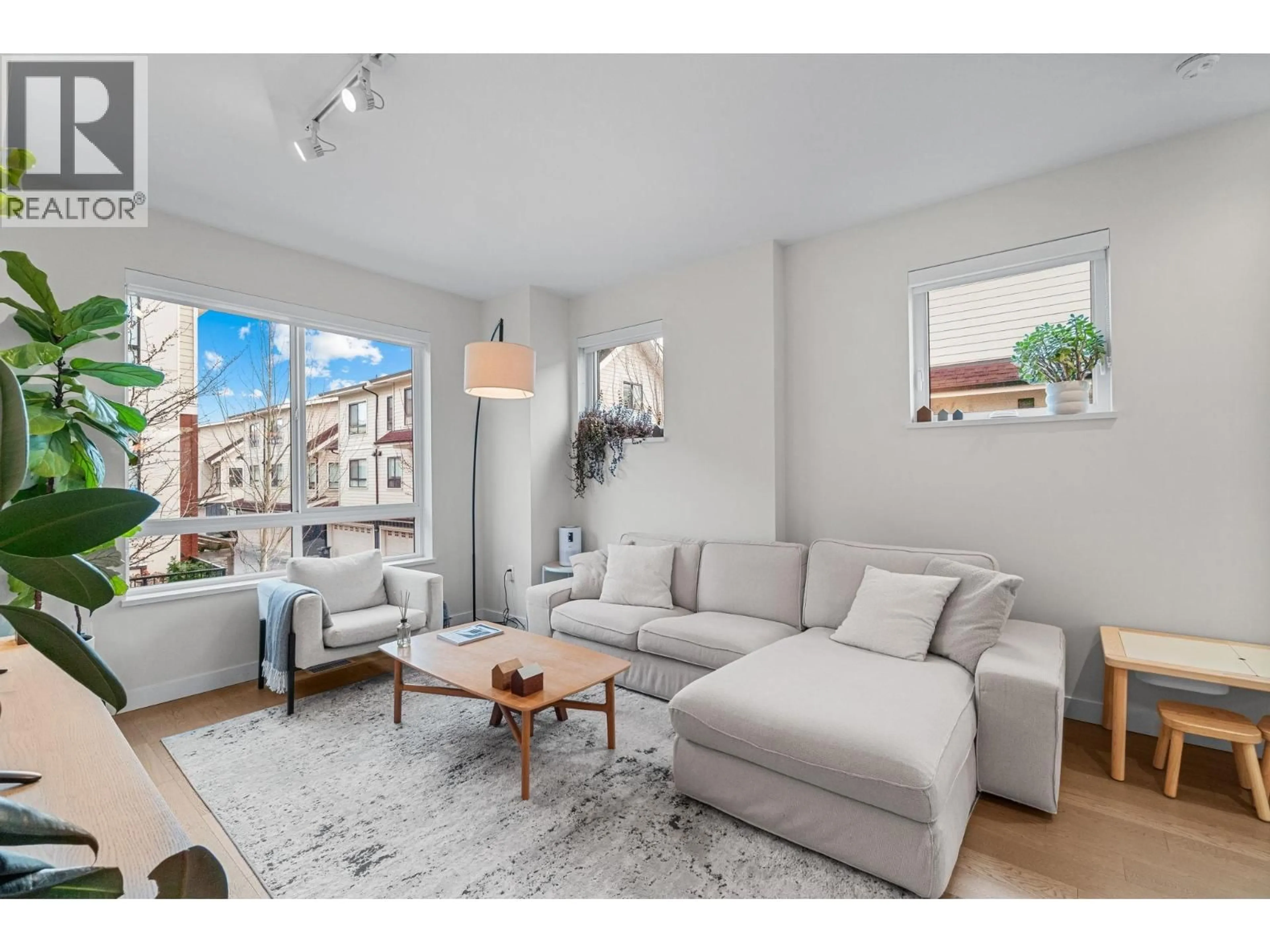 Living room with furniture, unknown for 60 - 10199 RIVER DRIVE, Richmond British Columbia V6X1Z2