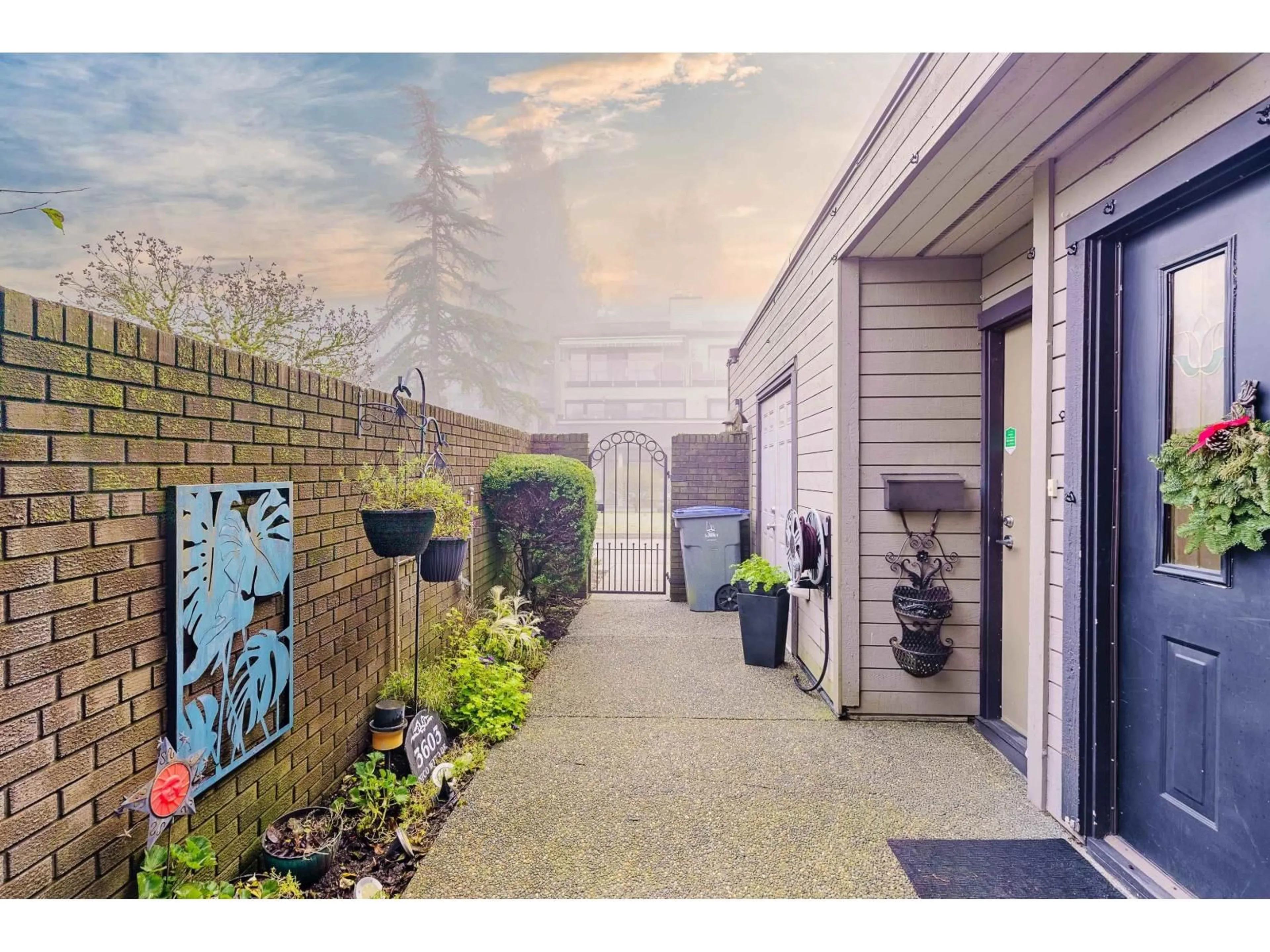 Patio, street for 3603 NICO WYND DRIVE, Surrey British Columbia V4P1J1