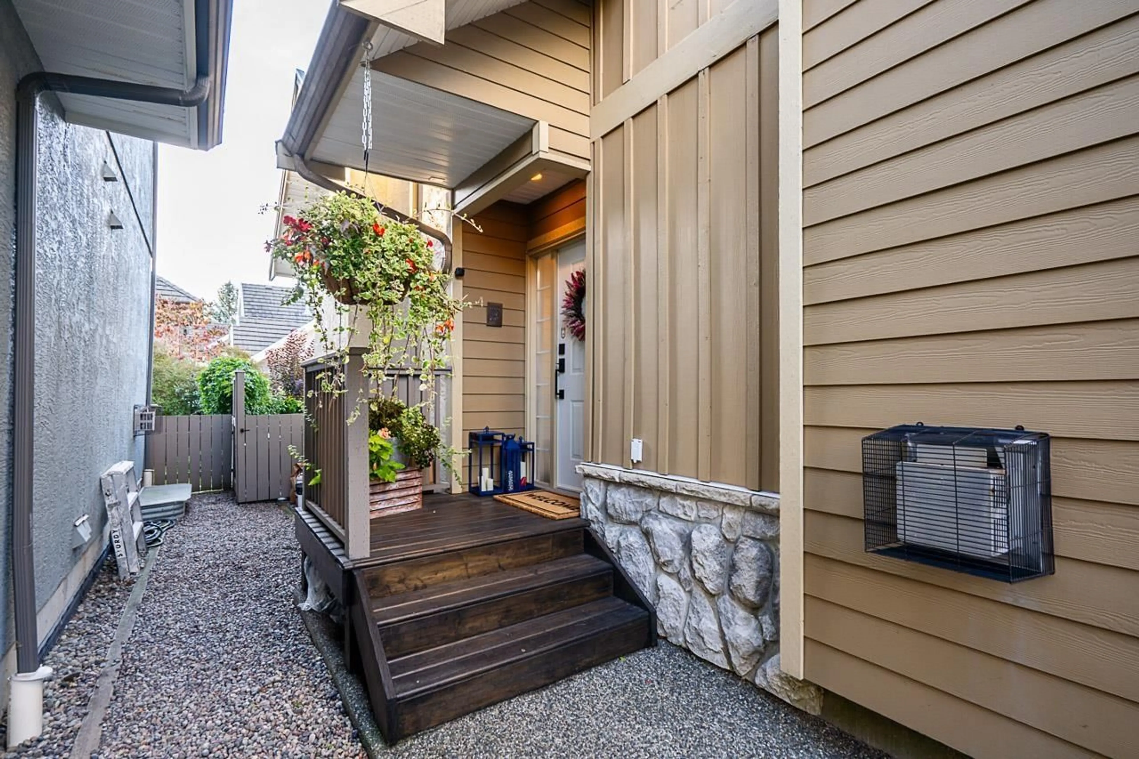 Unknown for 35 - 3363 ROSEMARY HEIGHTS CRESCENT, Surrey British Columbia V3Z0X8