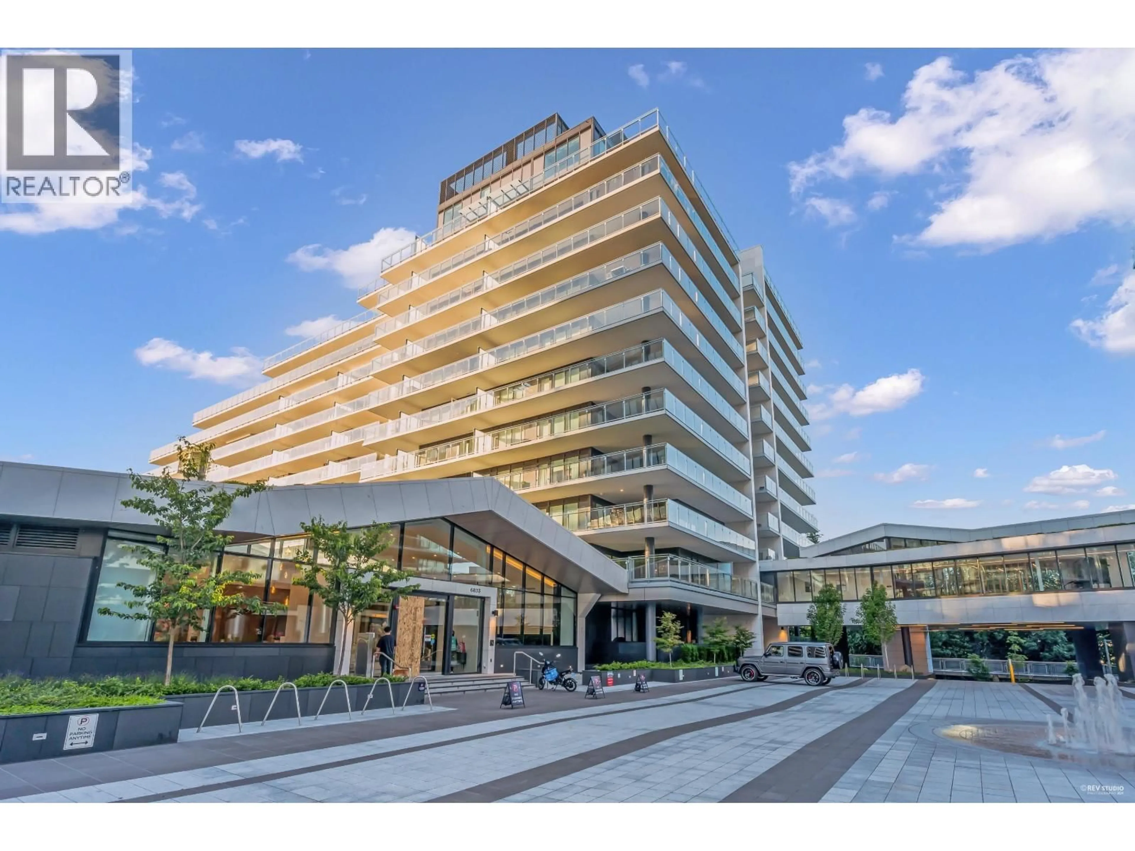 Indoor foyer for 211 - 6833 PEARSON WAY, Richmond British Columbia V7C0E8