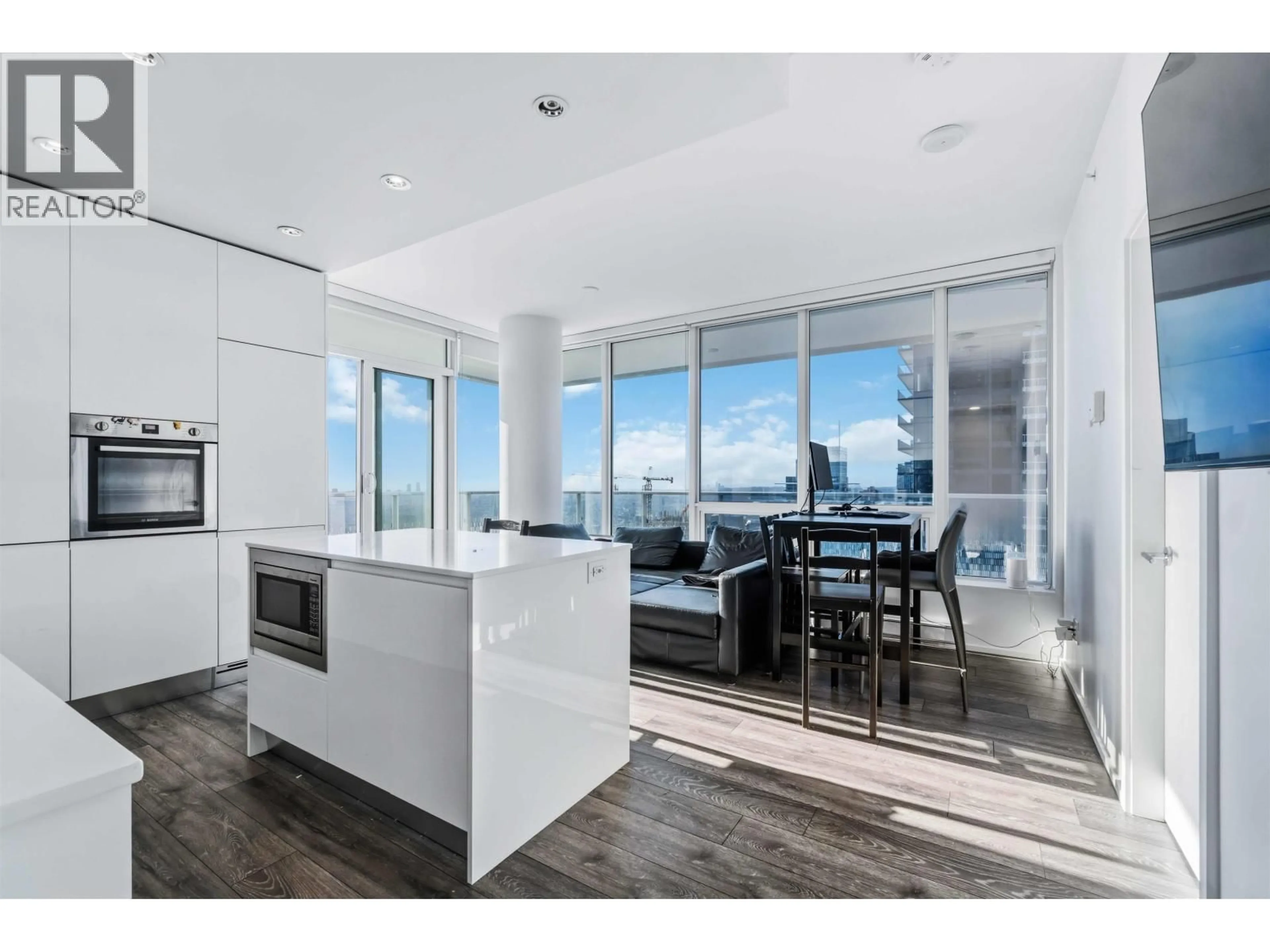 Open concept kitchen, wood/laminate floor for 4805 - 4650 BRENTWOOD BOULEVARD, Burnaby British Columbia V5C0M3