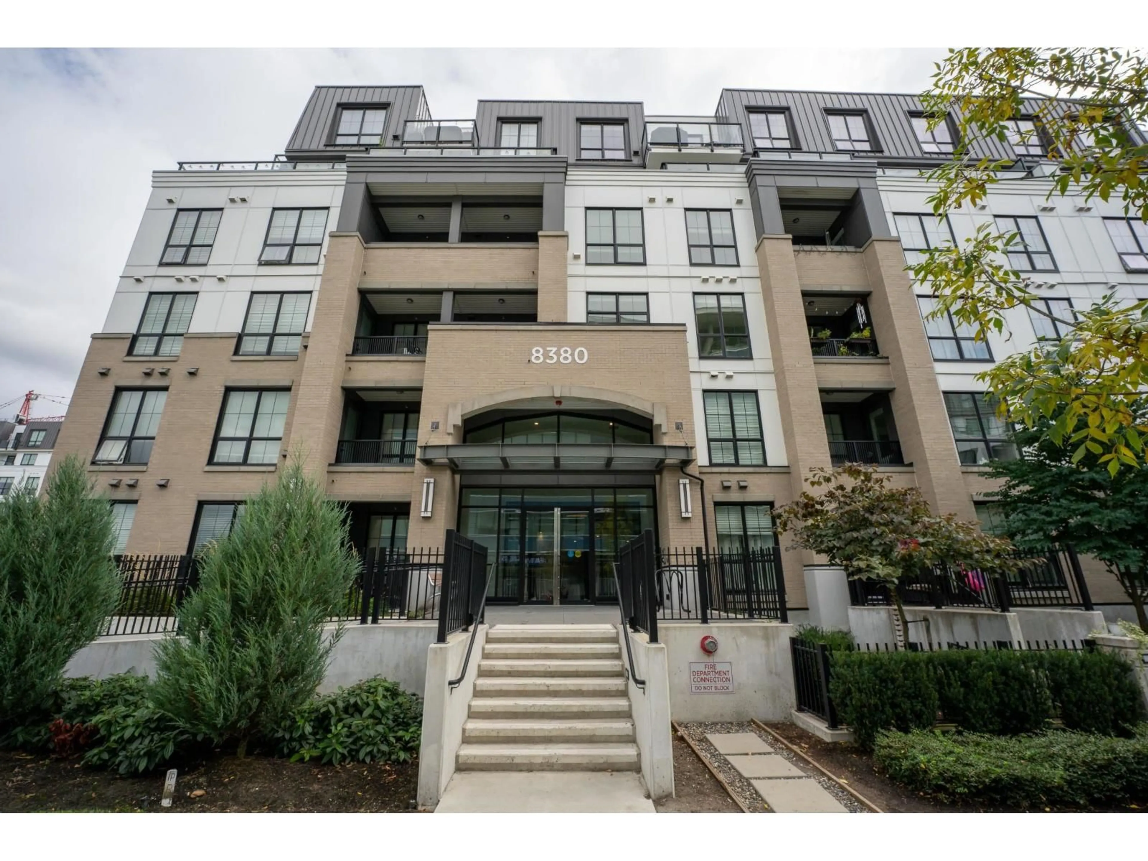 Indoor foyer for 302 - 8380 200A STREET, Langley British Columbia V2Y3S5