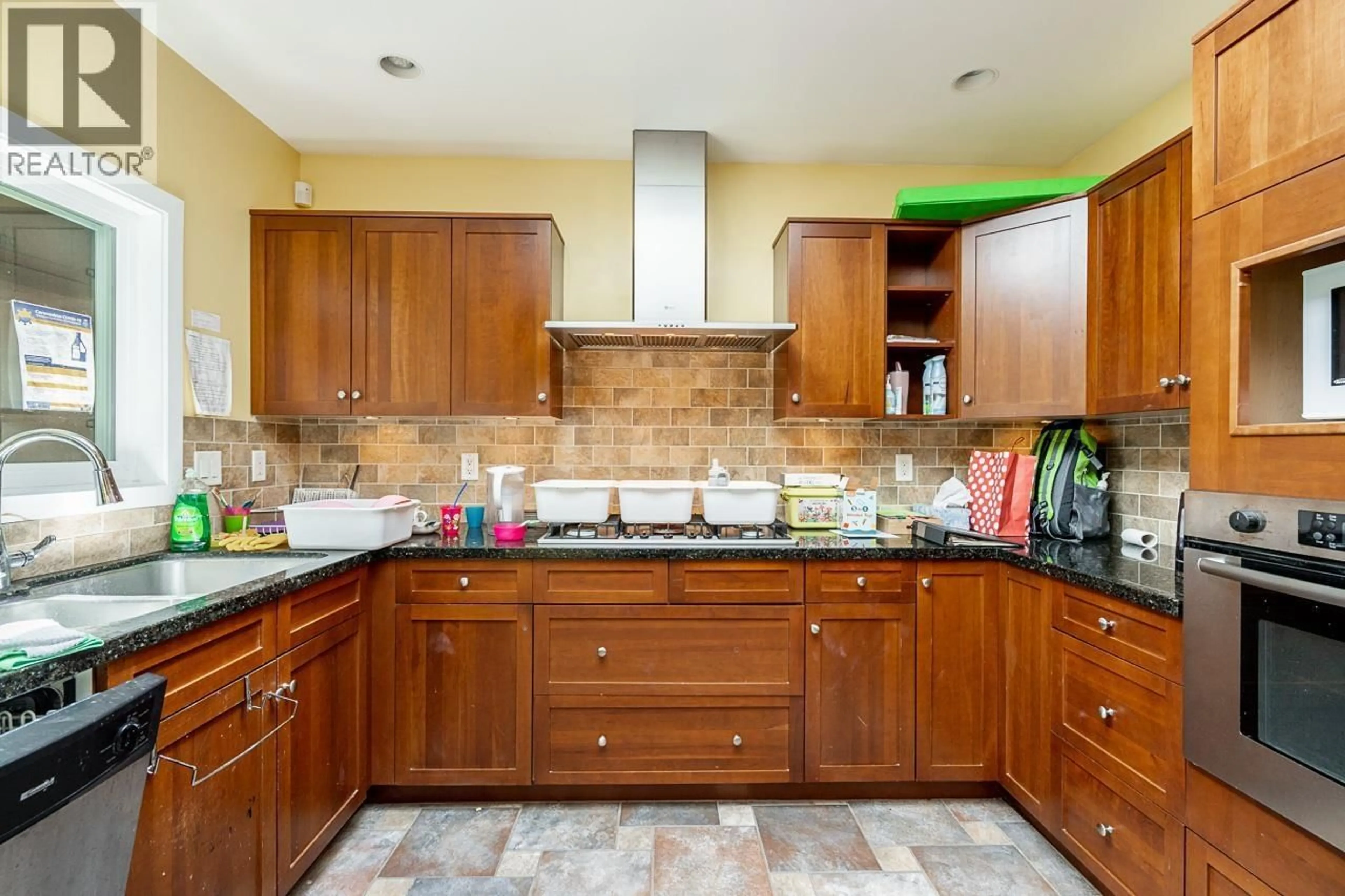 Unknown for 4871 HIGHLAWN DRIVE, Burnaby British Columbia V5C3T2