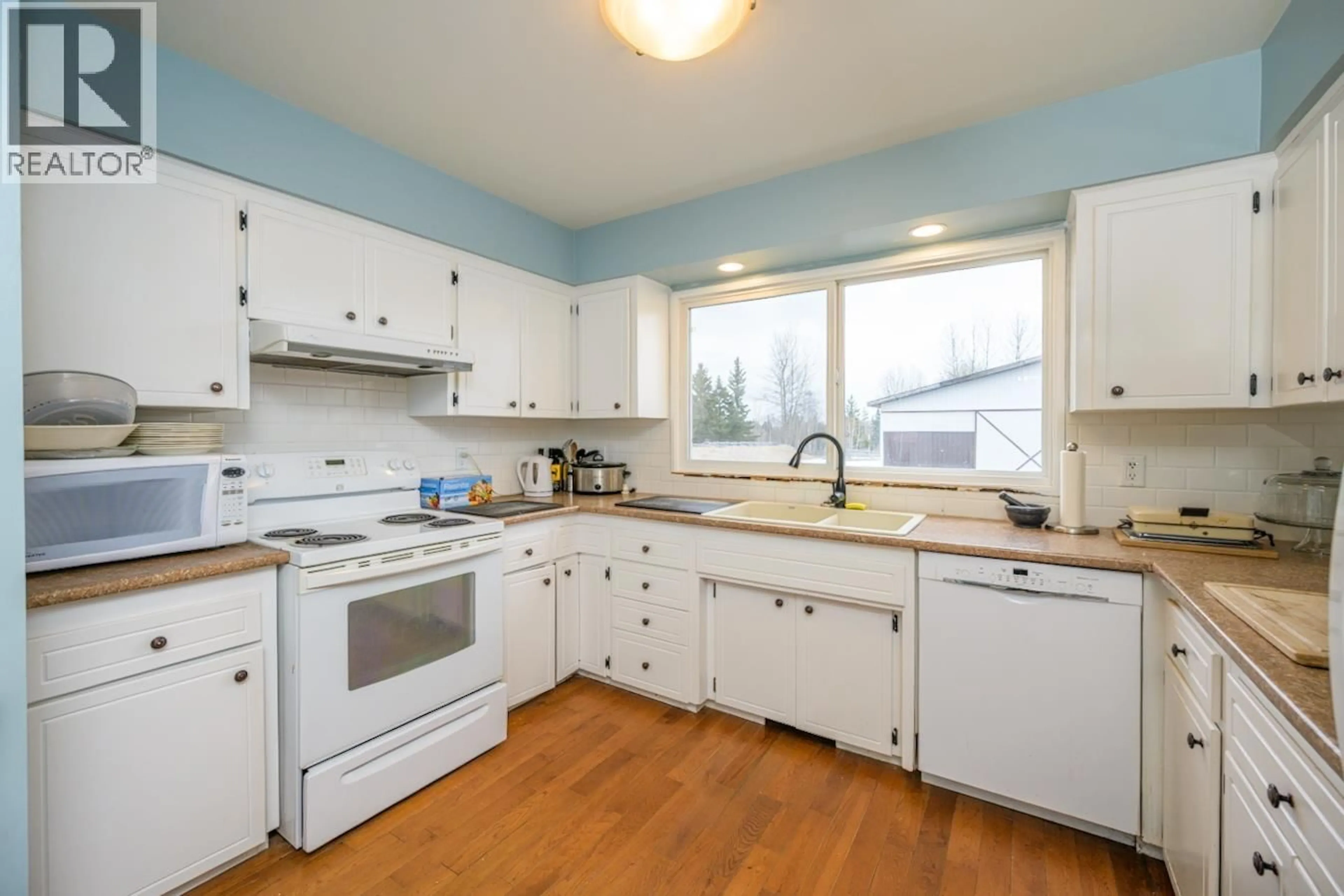 Standard kitchen, unknown for 5503 CRANBROOK HILL ROAD, Prince George British Columbia V2M7C8