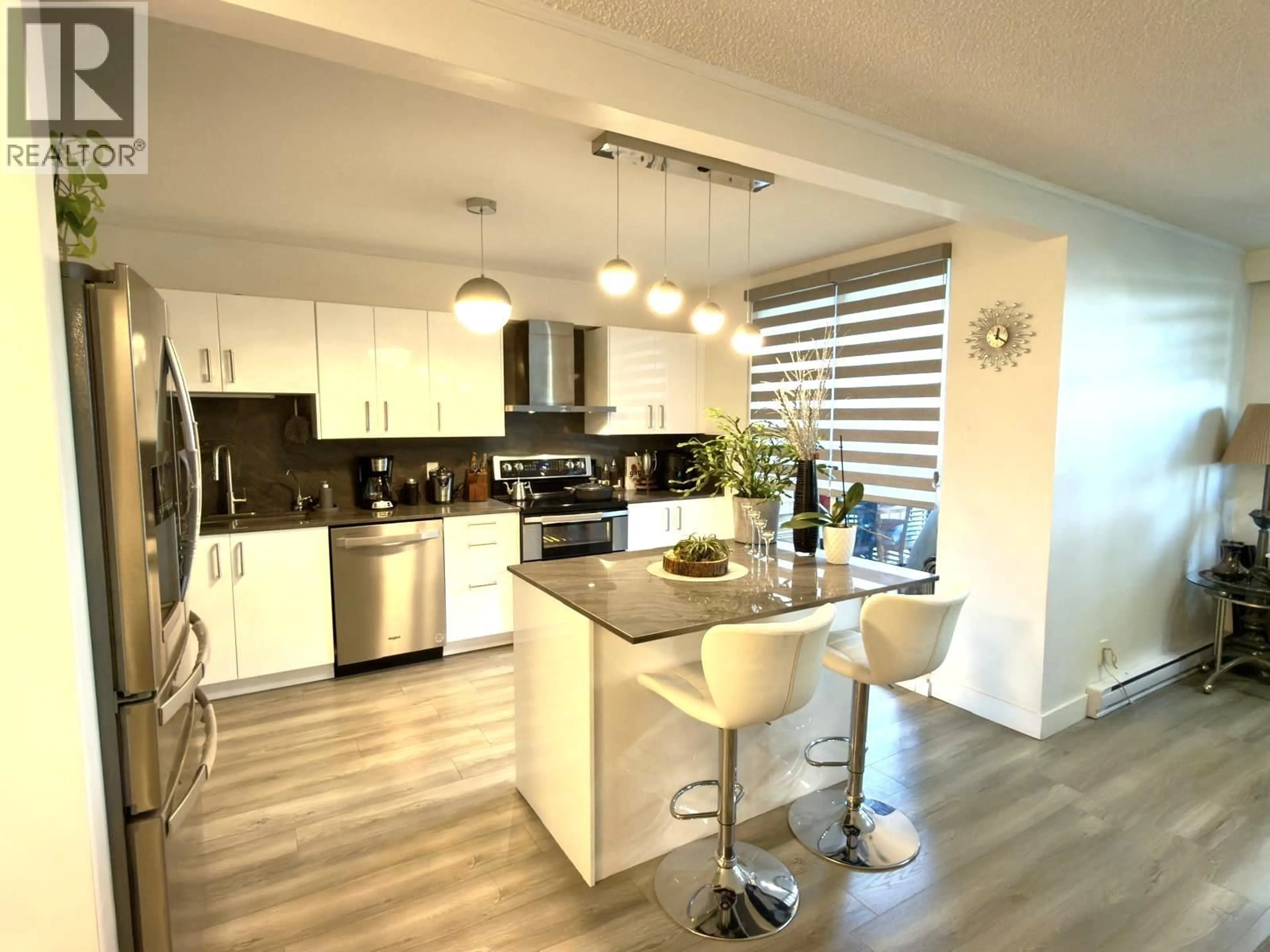 Contemporary kitchen, unknown for 301 - 555 AUSTIN AVENUE, Coquitlam British Columbia V3K6R8