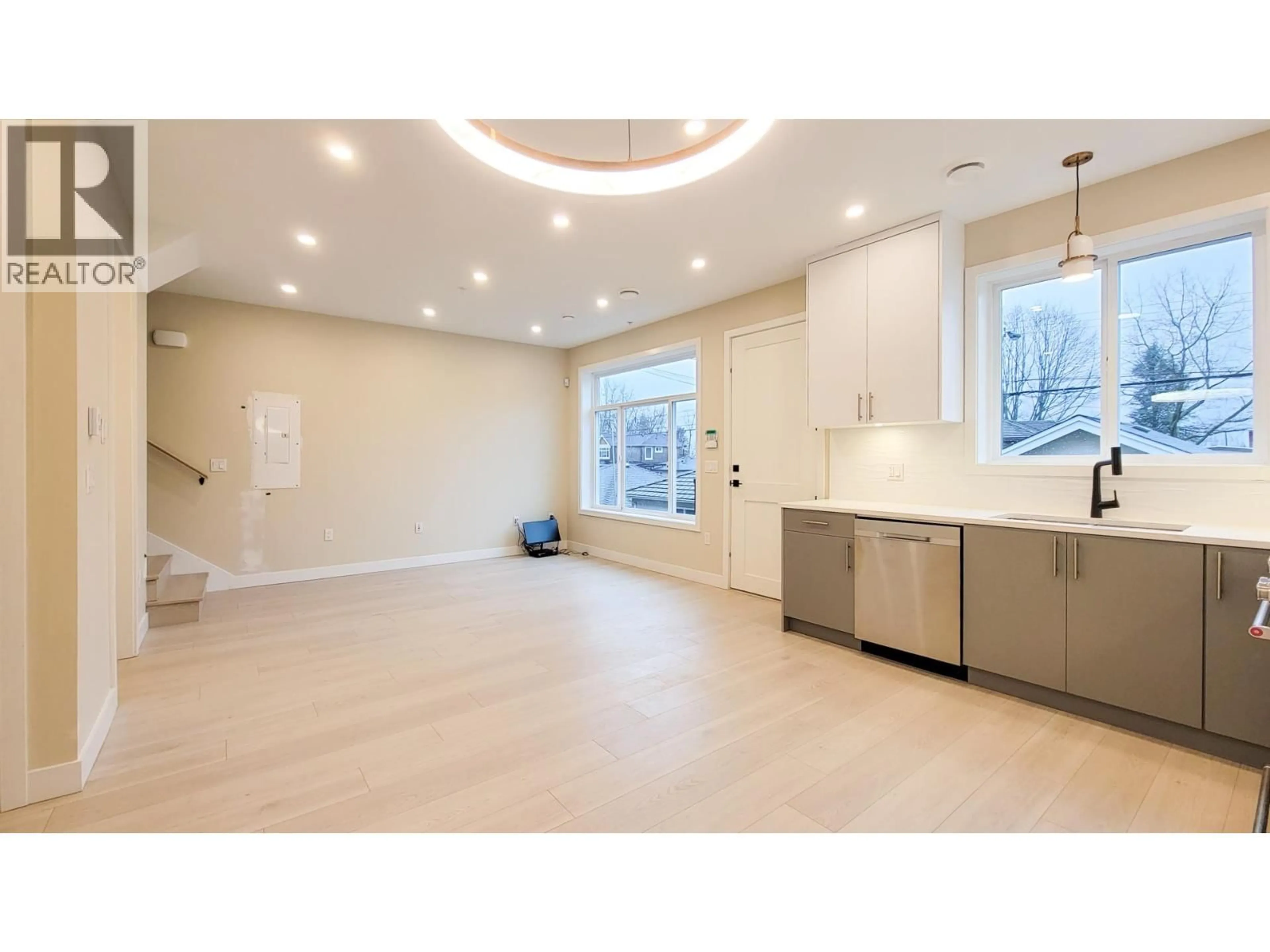 Open concept kitchen, ceramic/tile floor for 3433 23RD AVENUE, Vancouver British Columbia V5R1C1