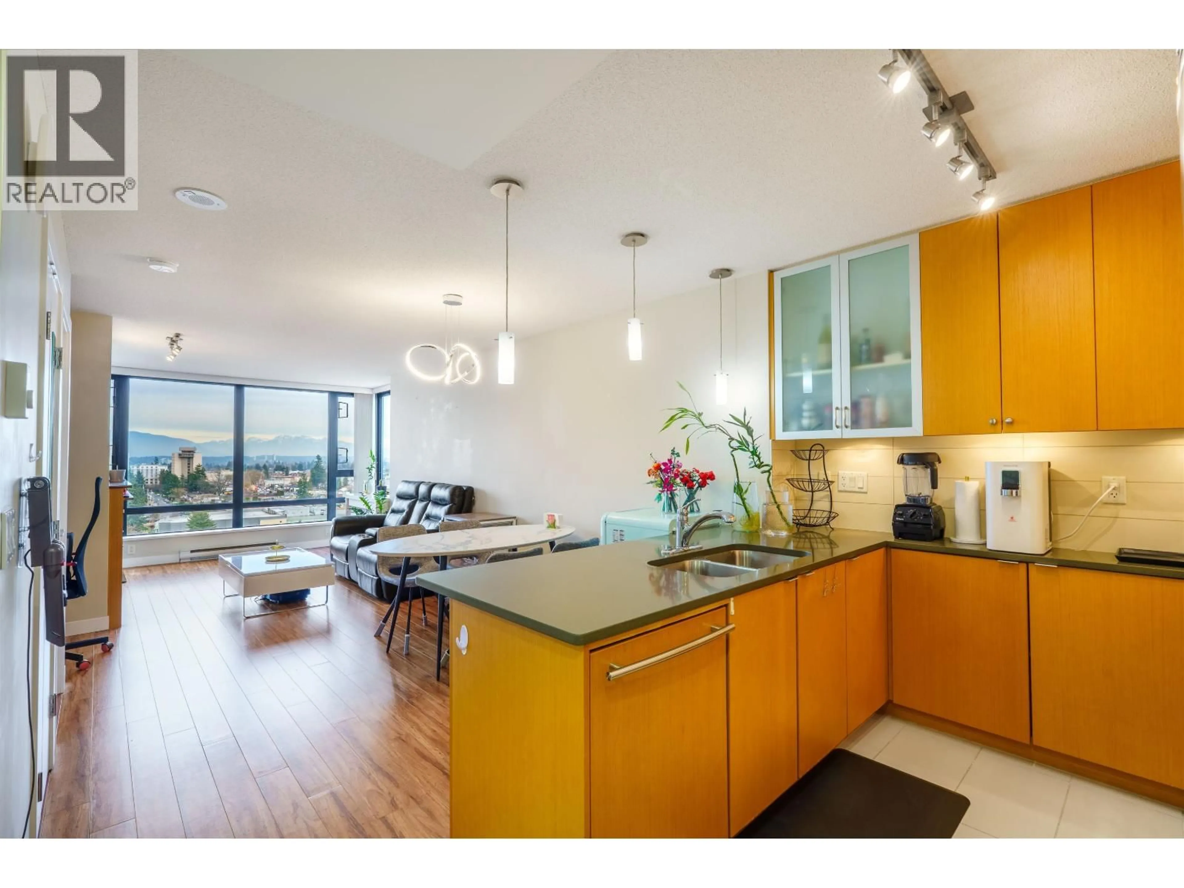 Open concept kitchen, unknown for 1802 - 7325 ARCOLA STREET, Burnaby British Columbia V5E0A8