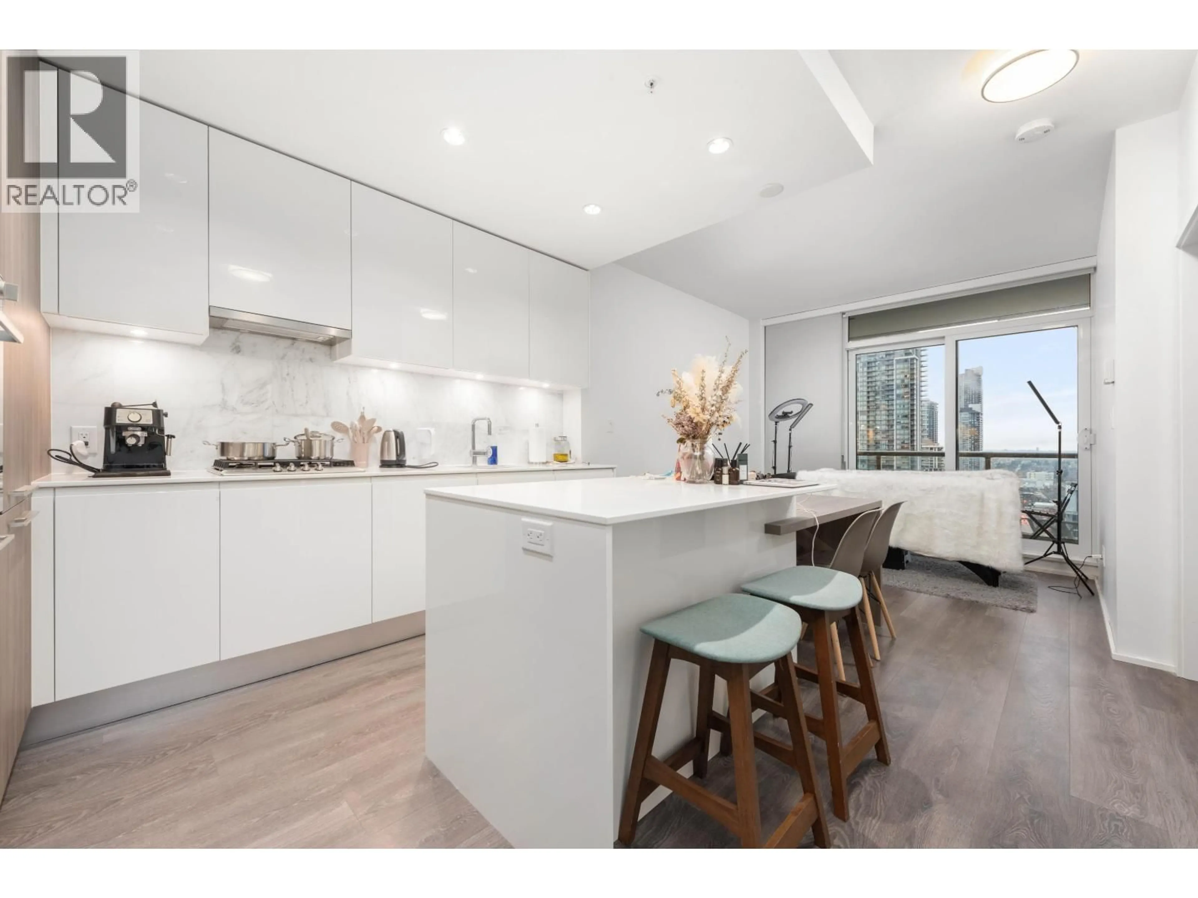 Open concept kitchen, unknown for 1907 - 1955 ALPHA WAY, Burnaby British Columbia V5C0K6