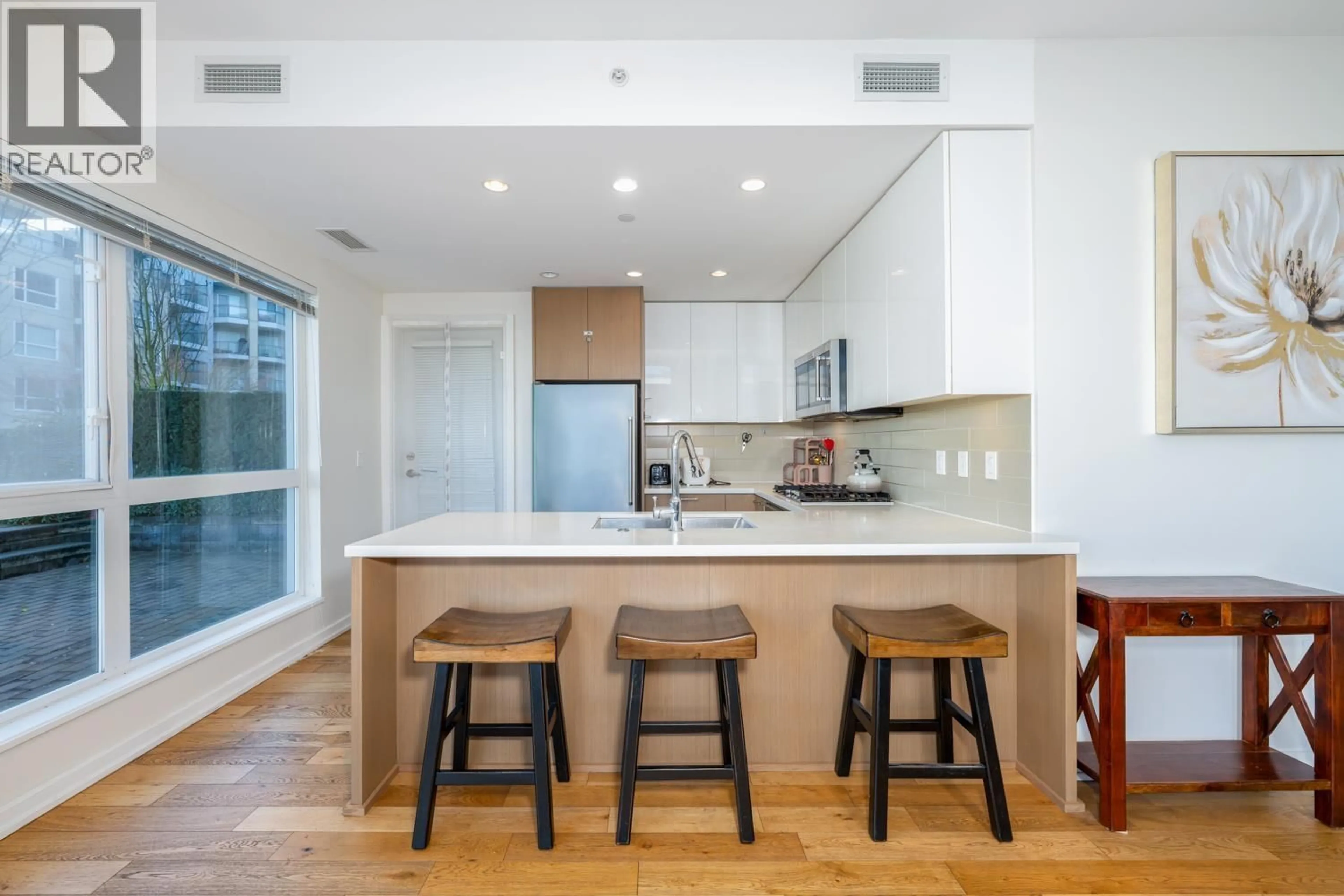 Open concept kitchen, unknown for 127 - 5311 CEDARBRIDGE WAY, Richmond British Columbia V6X0M3