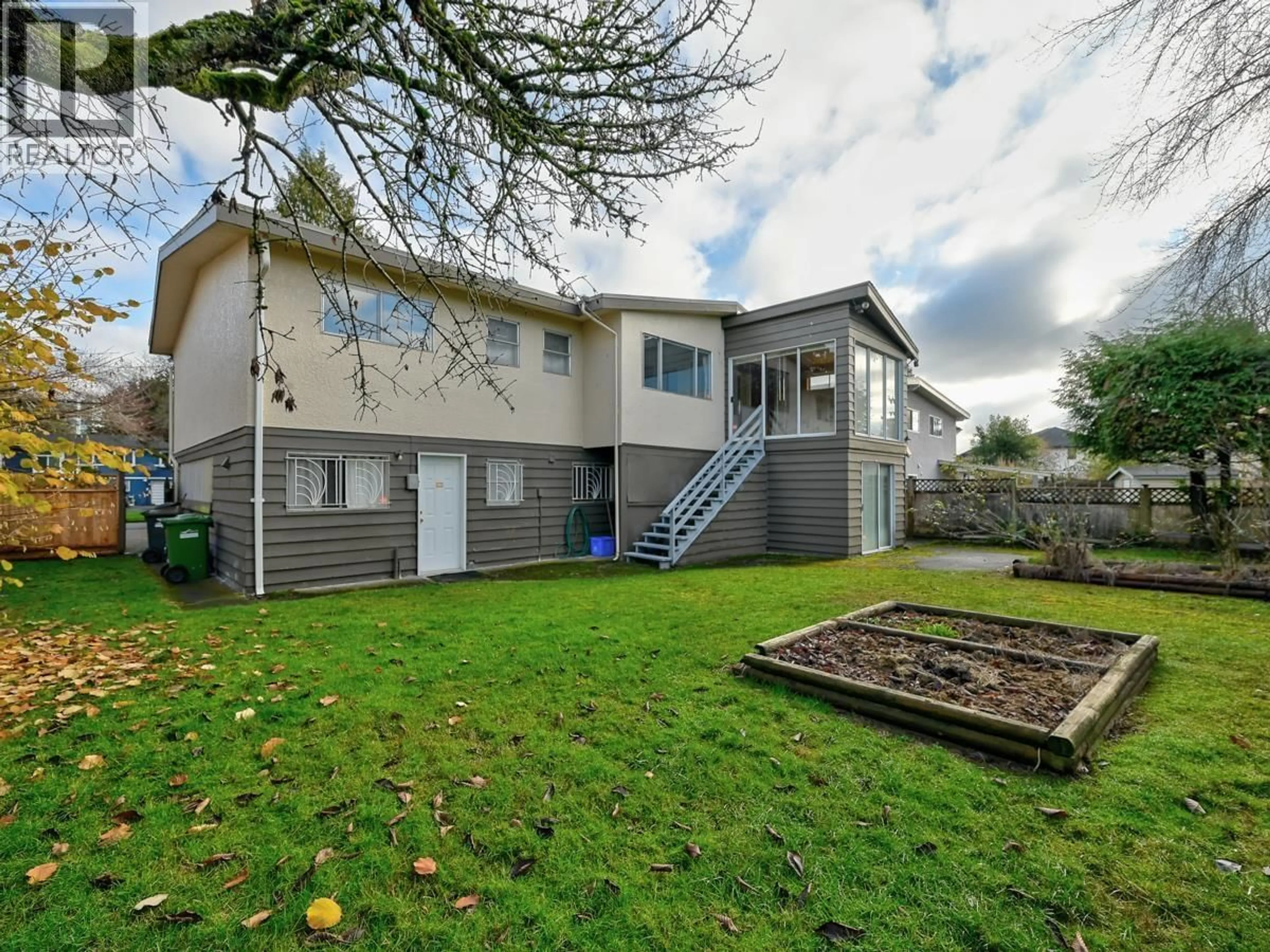 A pic from outside/outdoor area/front of a property/back of a property/a pic from drone, unknown for 6031 ALTA COURT, Richmond British Columbia V7C4A2