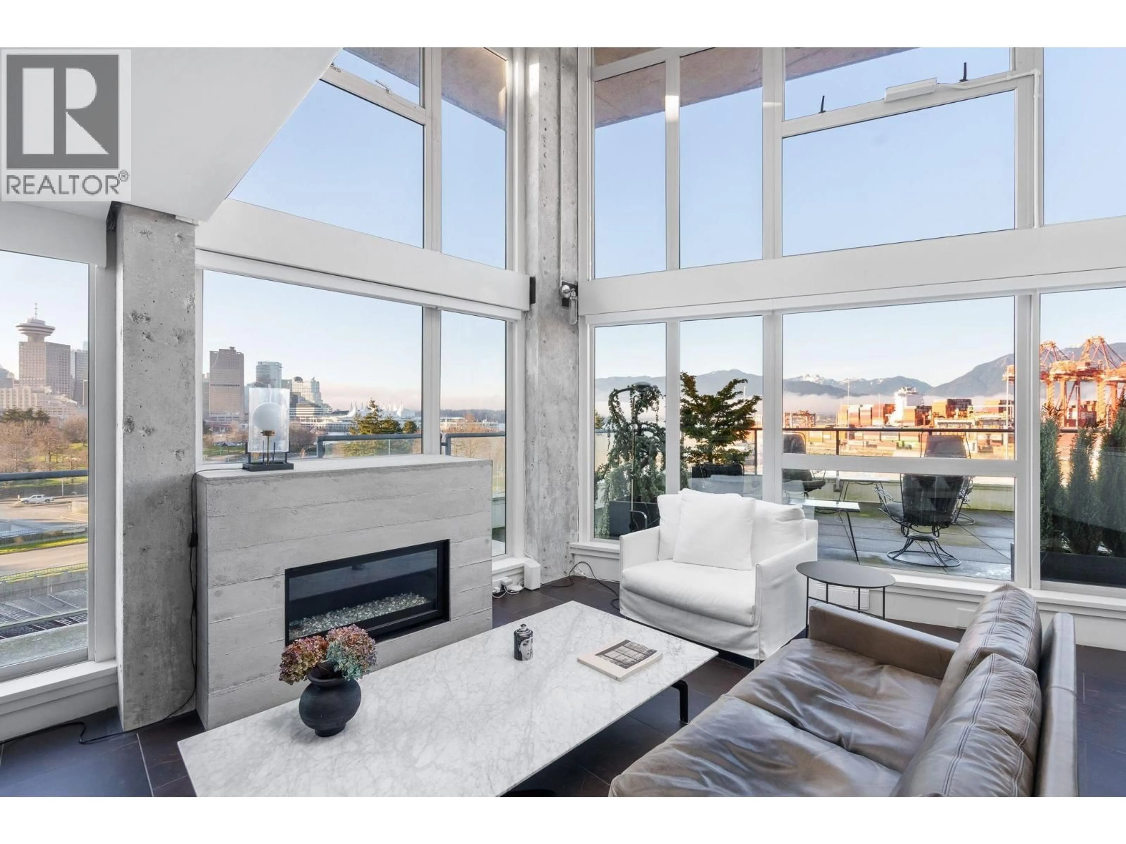 Living room with furniture, unknown for 624 - 289 ALEXANDER STREET, Vancouver British Columbia V6A4H6