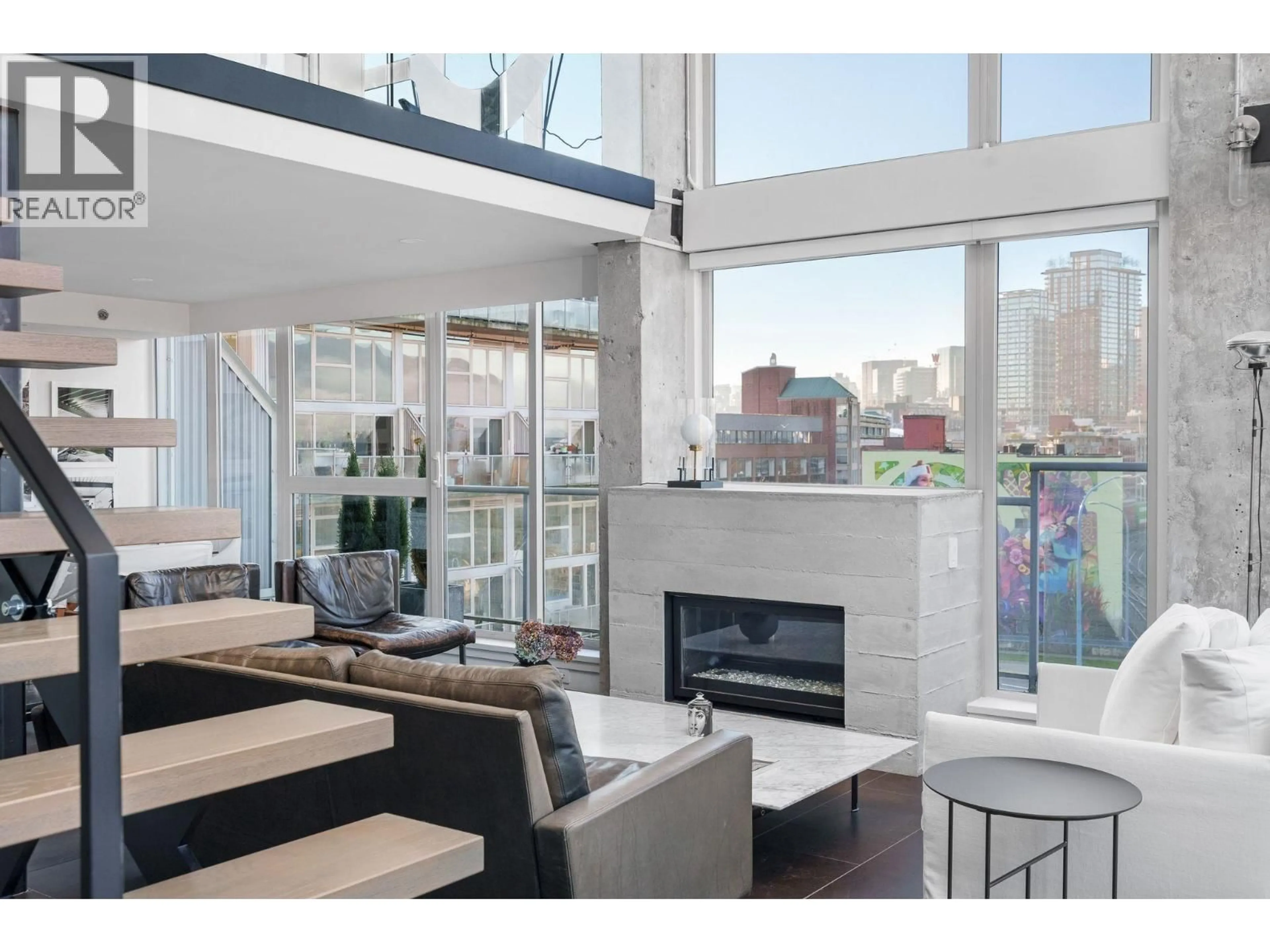 Living room with furniture, unknown for 624 - 289 ALEXANDER STREET, Vancouver British Columbia V6A4H6