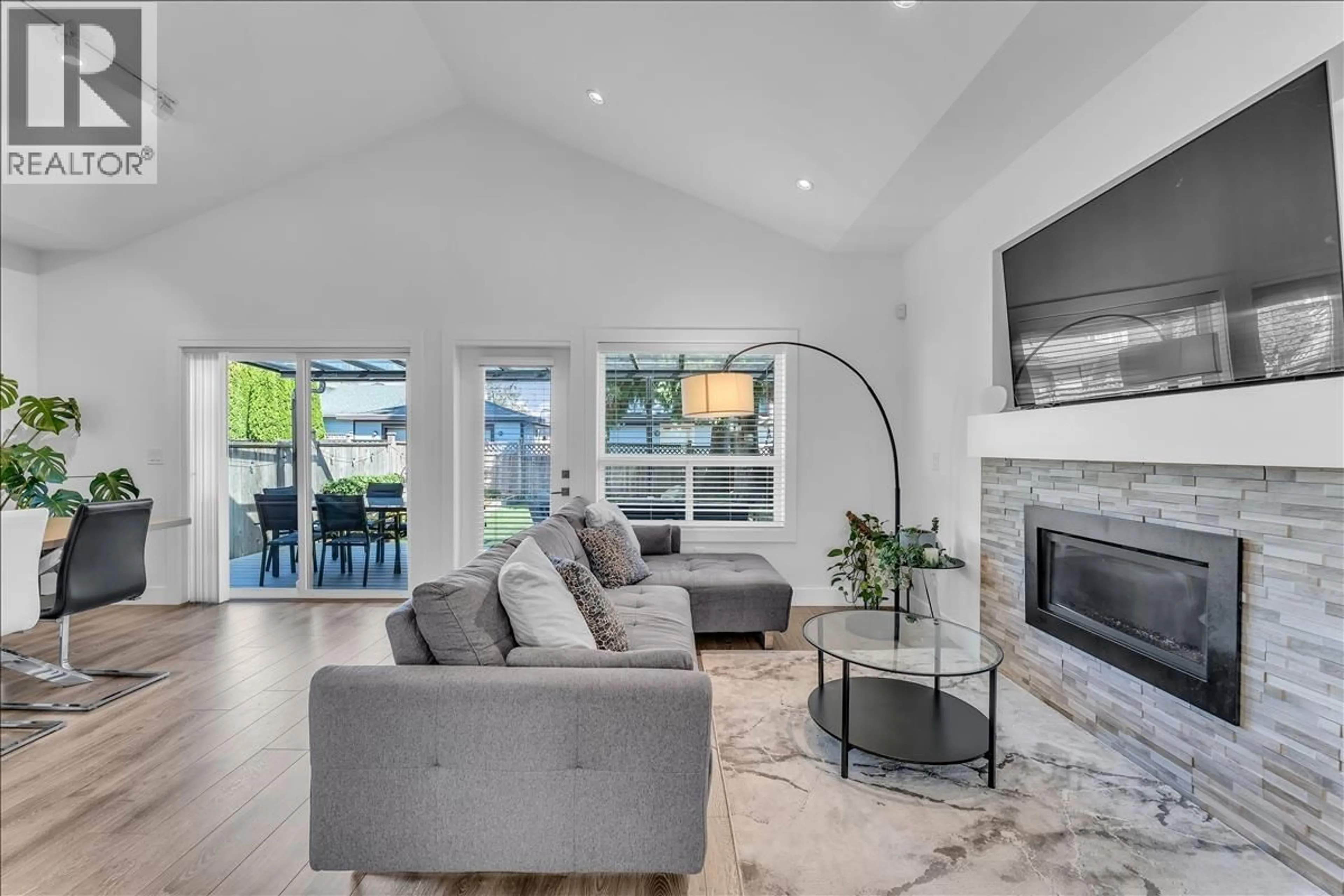 Living room with furniture, unknown for 7430 CANADA WAY, Burnaby British Columbia V3N3J6