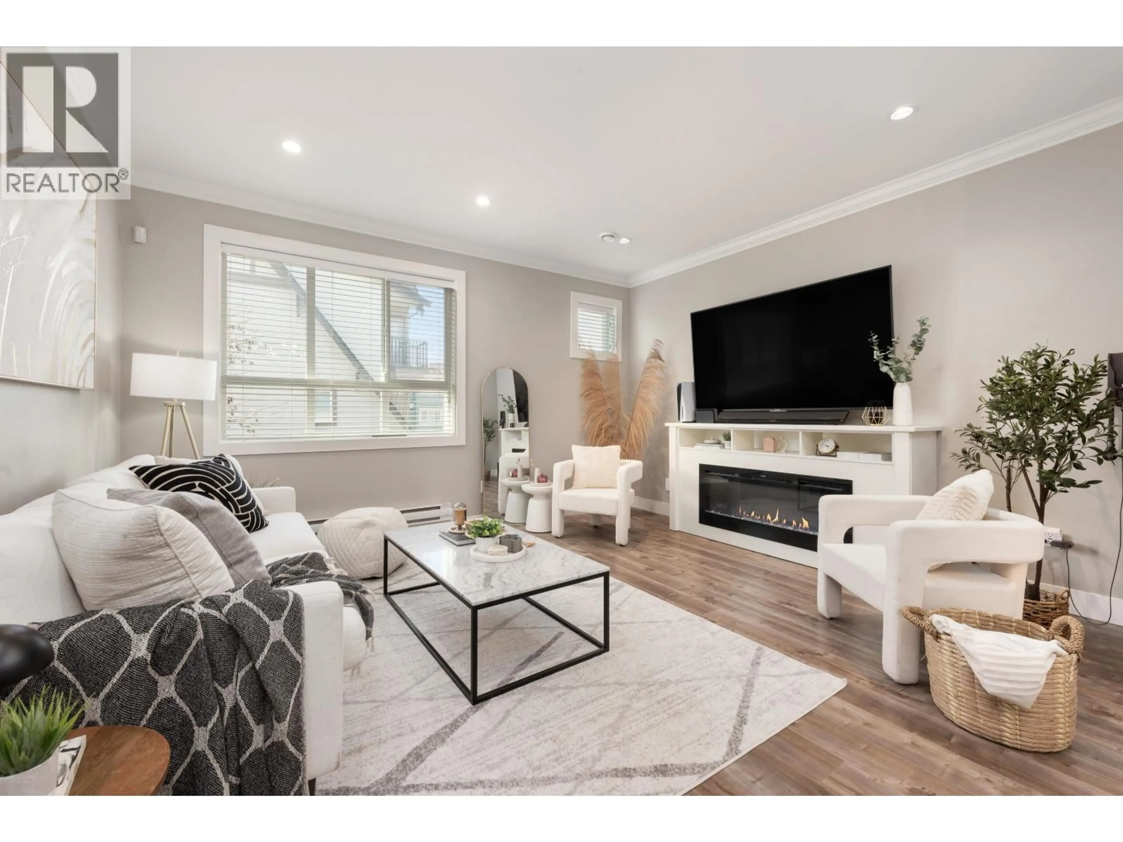 Living room with furniture, wood/laminate floor for 6 - 9840 ALBERTA ROAD, Richmond British Columbia V6Y1T6