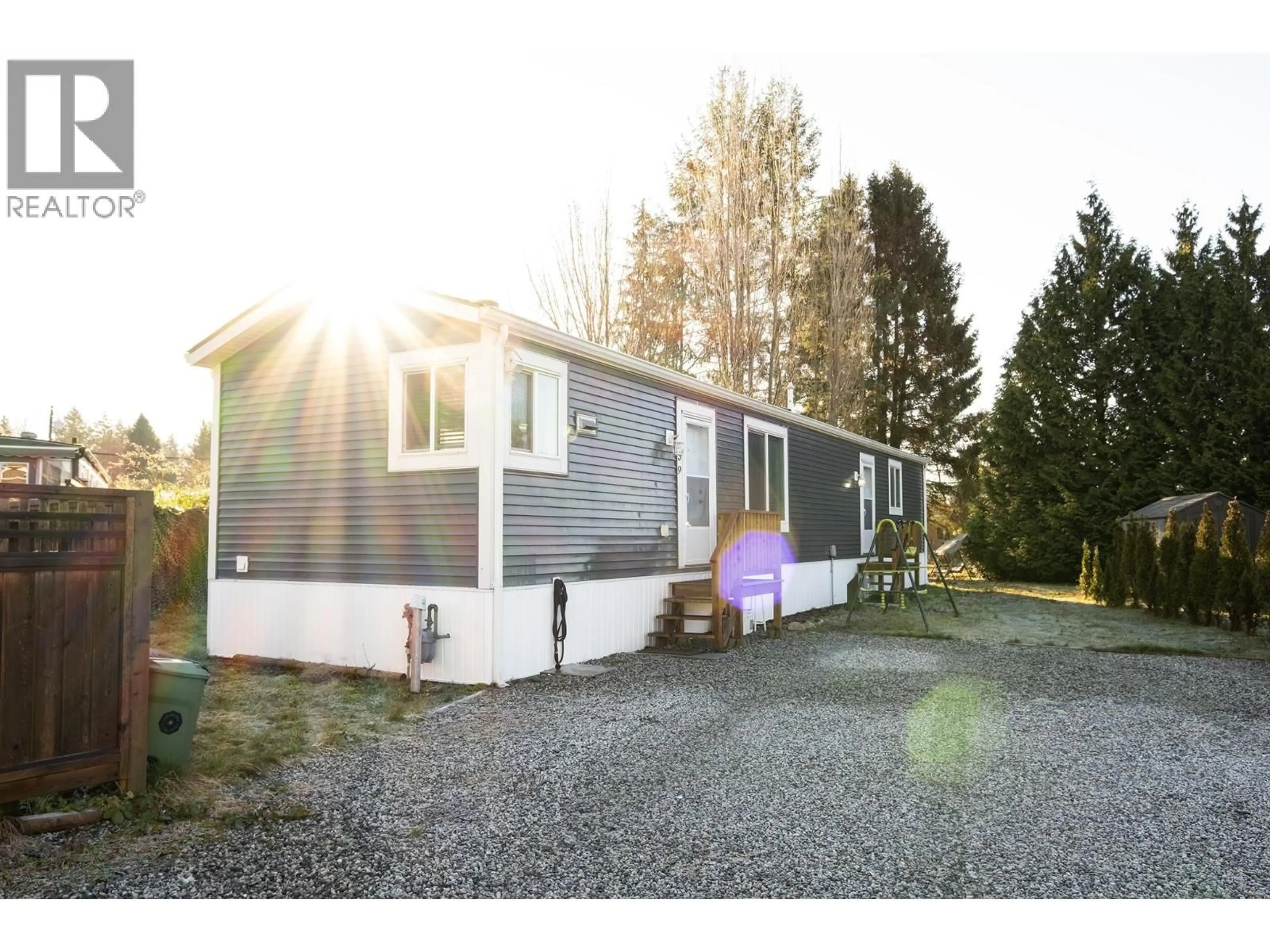 Home with vinyl exterior material, street for 139 - 1413 SUNSHINE COAST HIGHWAY, Gibsons British Columbia V0N1V5