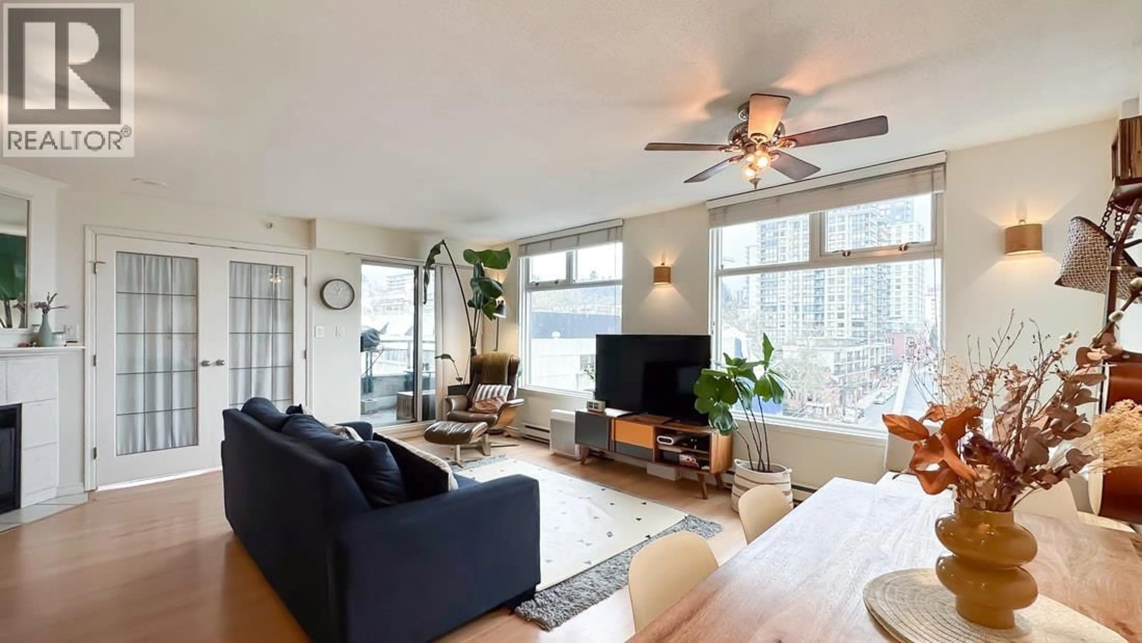 Living room with furniture, unknown for 704 - 720 CARNARVON STREET, New Westminster British Columbia V3M6S2