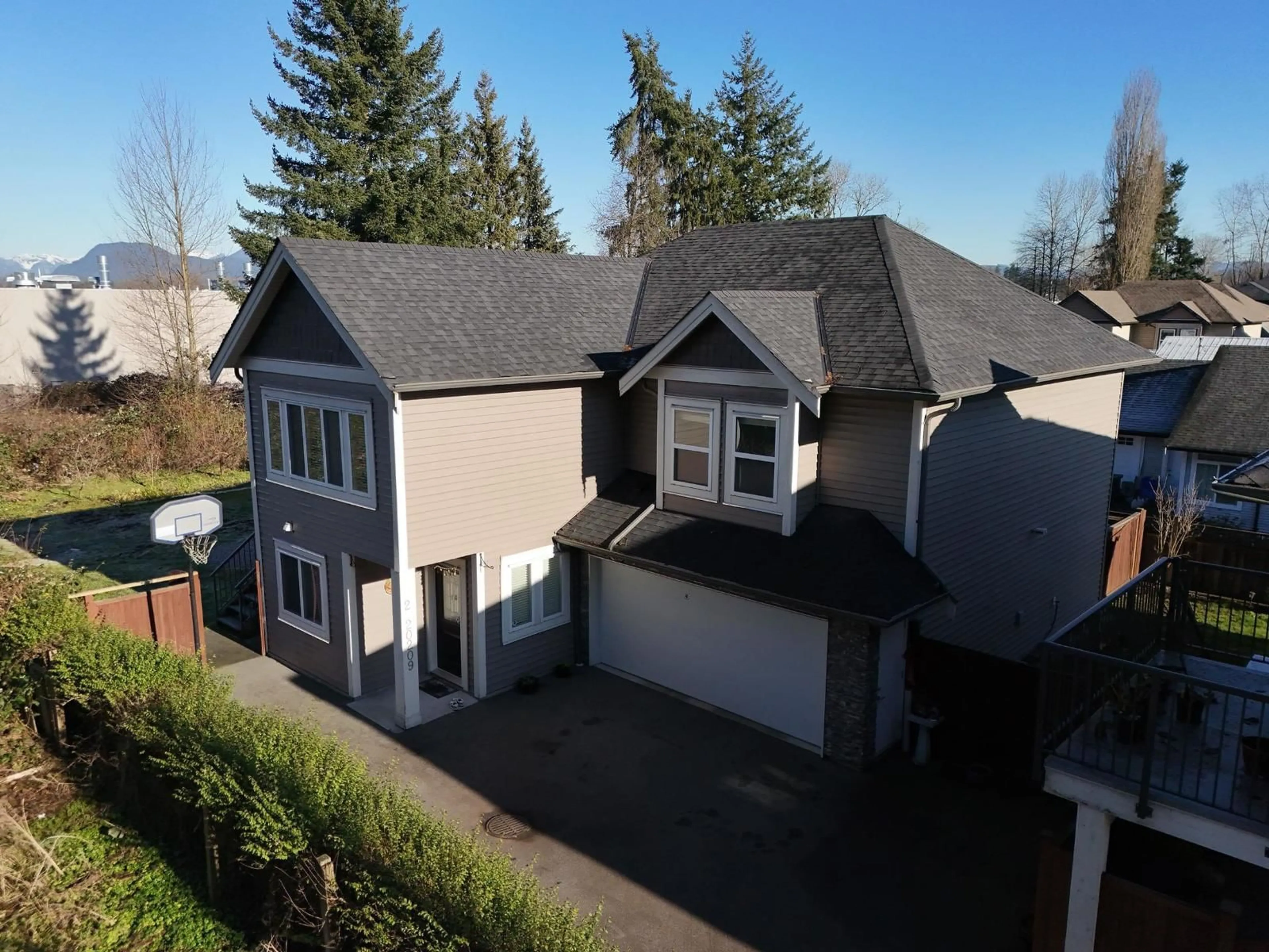 A pic from outside/outdoor area/front of a property/back of a property/a pic from drone, street for 2 - 20209 98A AVENUE, Langley British Columbia V1M3E3