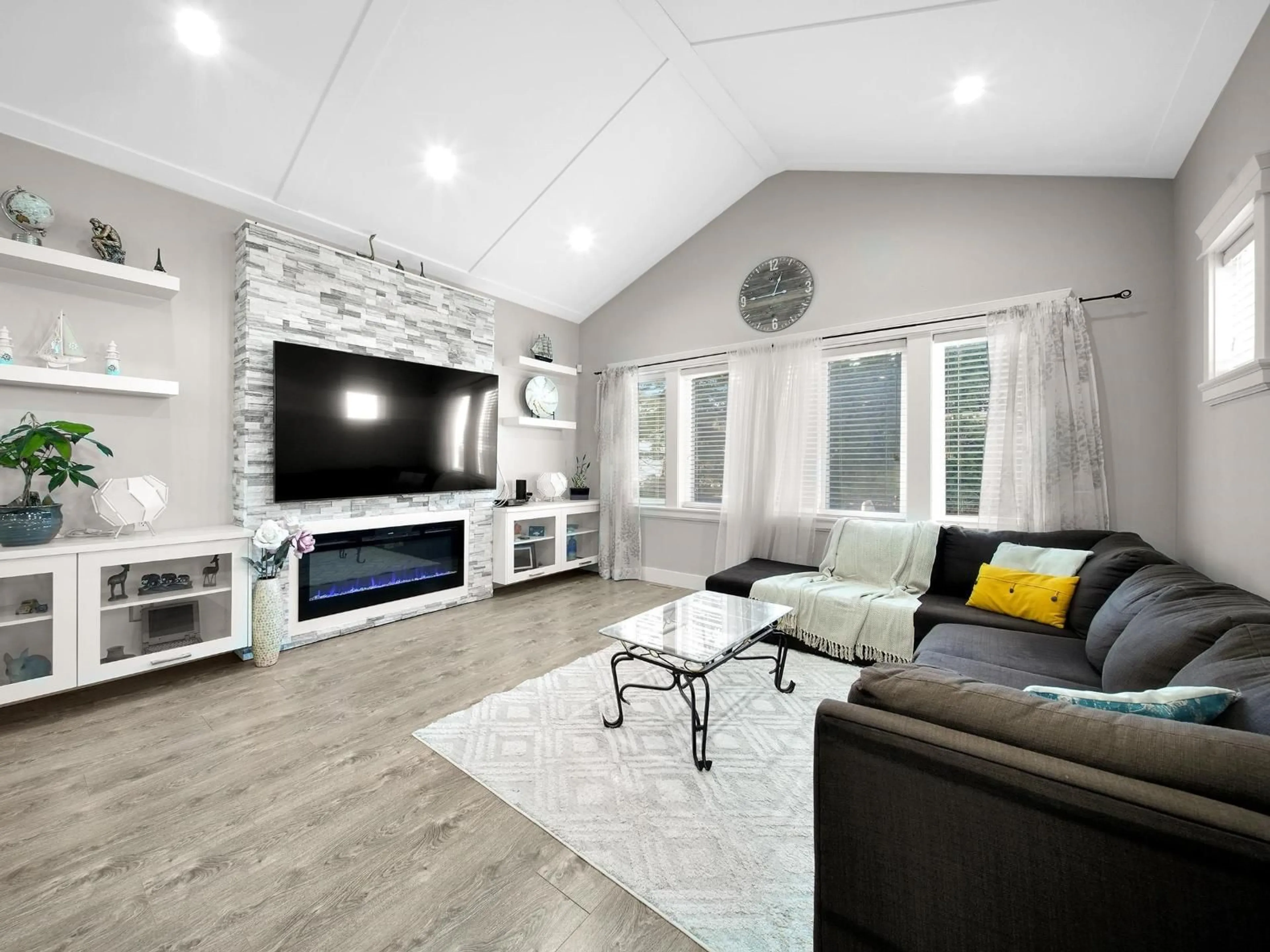 Living room with furniture, unknown for 2 - 20209 98A AVENUE, Langley British Columbia V1M3E3