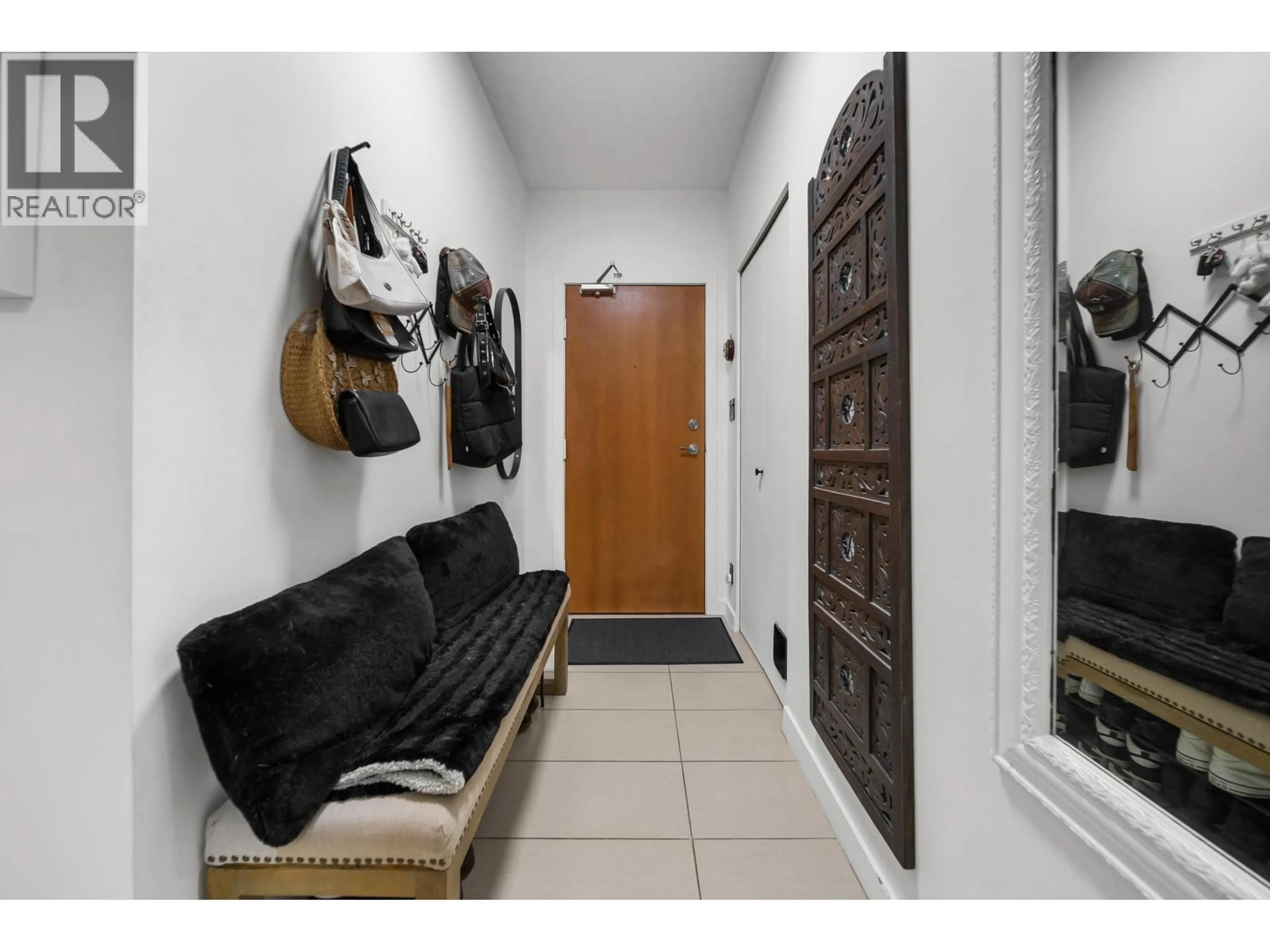 Indoor entryway for 1406 - 400 CAPILANO ROAD, Port Moody British Columbia V3H0E1