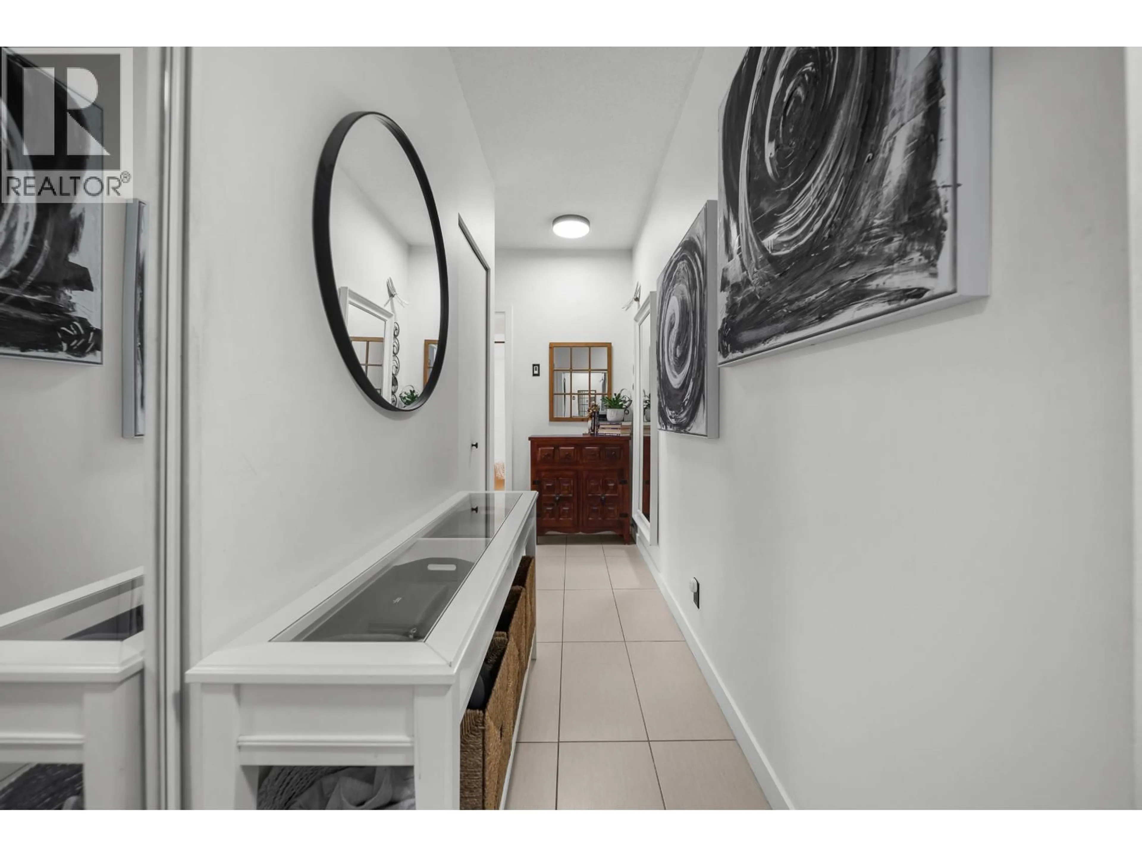 Indoor entryway for 1406 - 400 CAPILANO ROAD, Port Moody British Columbia V3H0E1