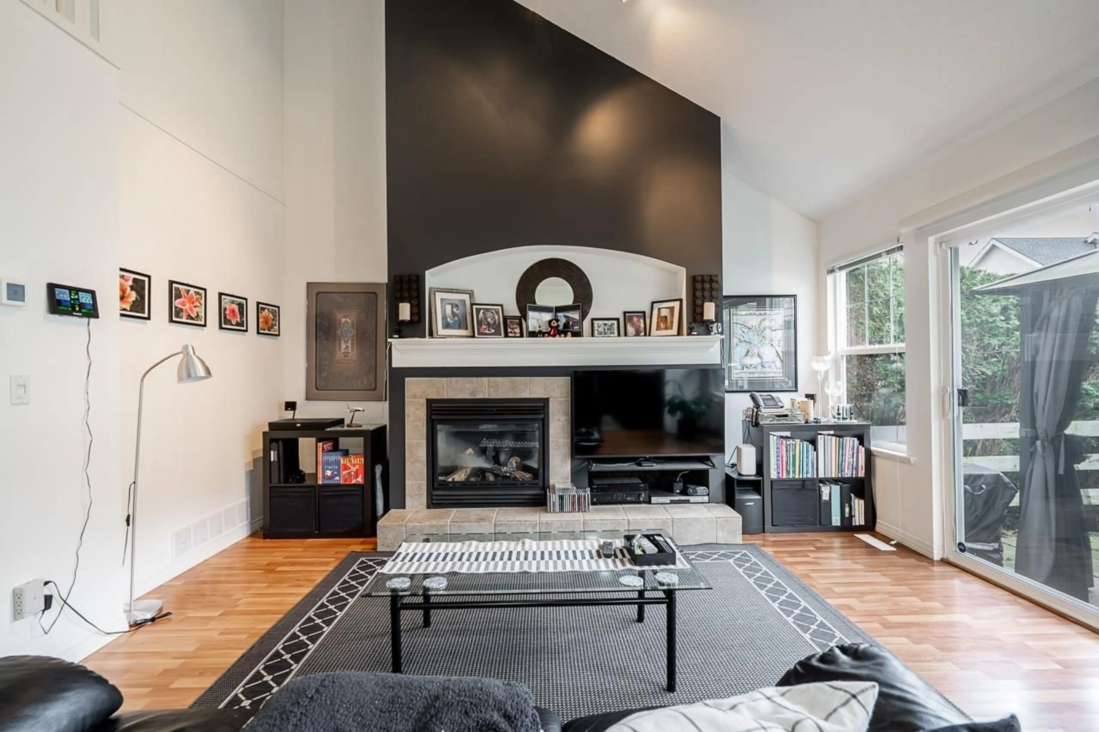 Living room with furniture, unknown for 34 - 17097 64 AVENUE, Surrey British Columbia V3S1Y5