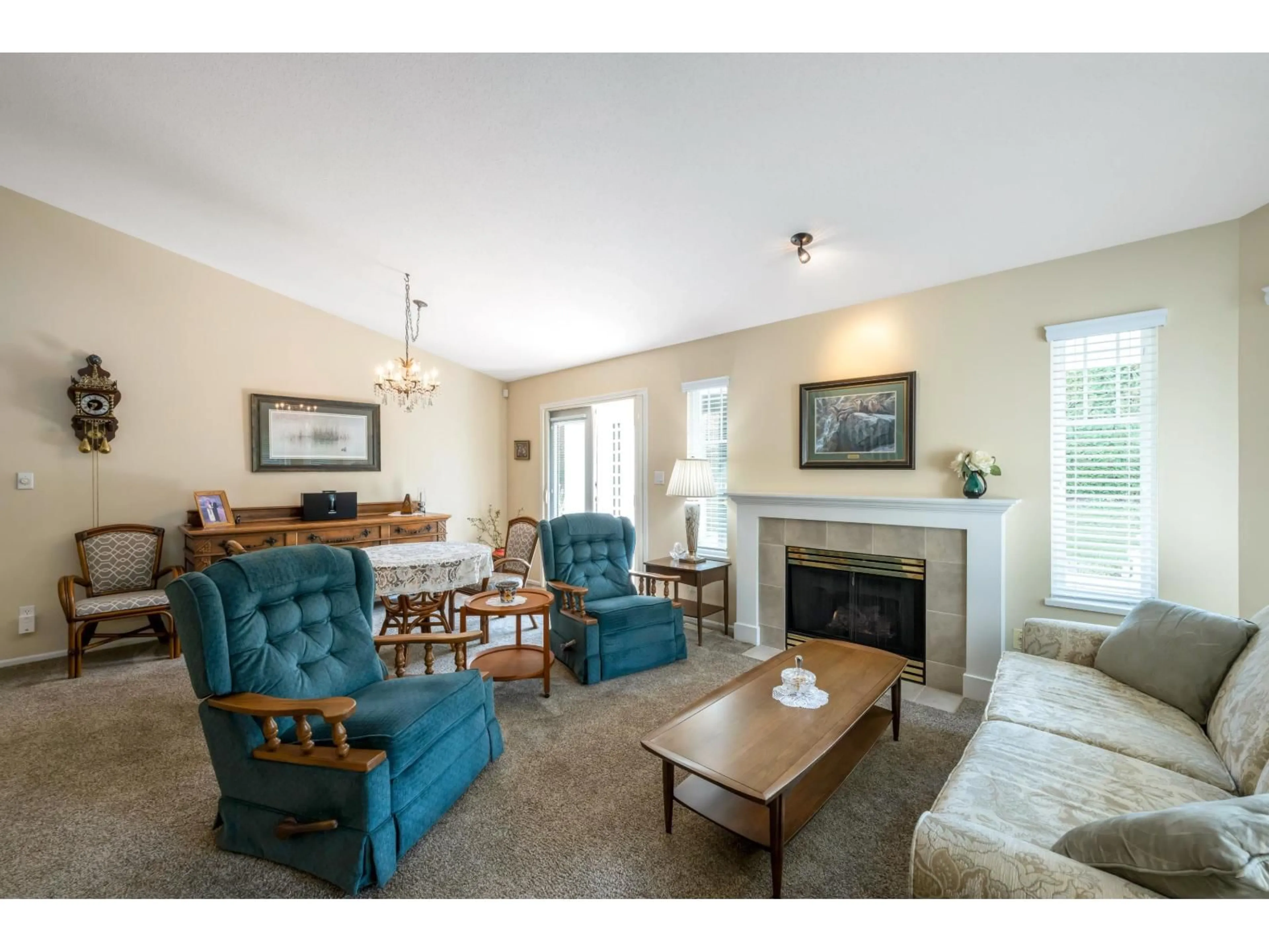 Living room with furniture, unknown for 7 - 6488 168 STREET, Surrey British Columbia V3S8Z1