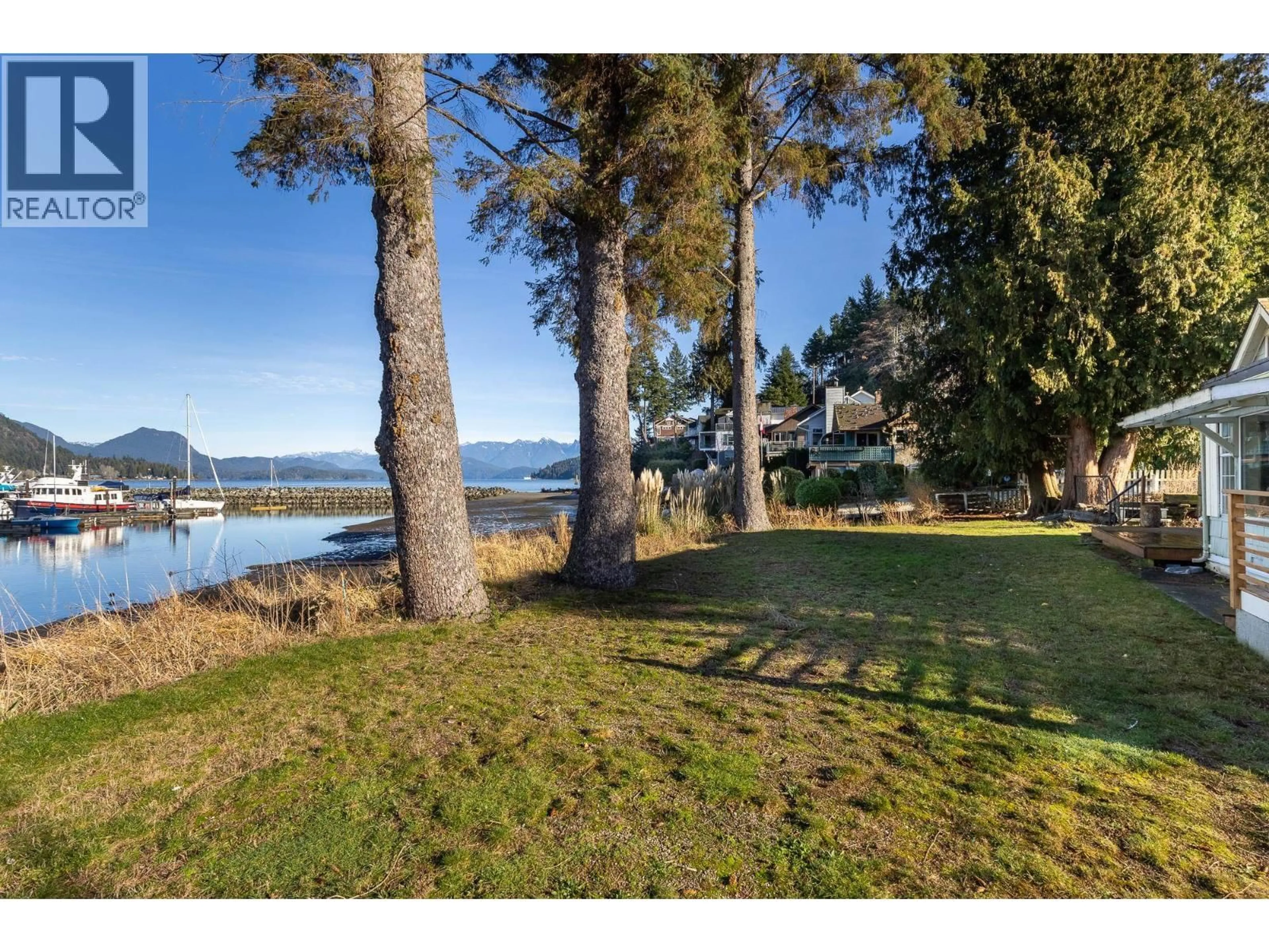 A pic from outside/outdoor area/front of a property/back of a property/a pic from drone, water/lake/river/ocean view for 636 BAY ROAD, Gibsons British Columbia V0N1V8