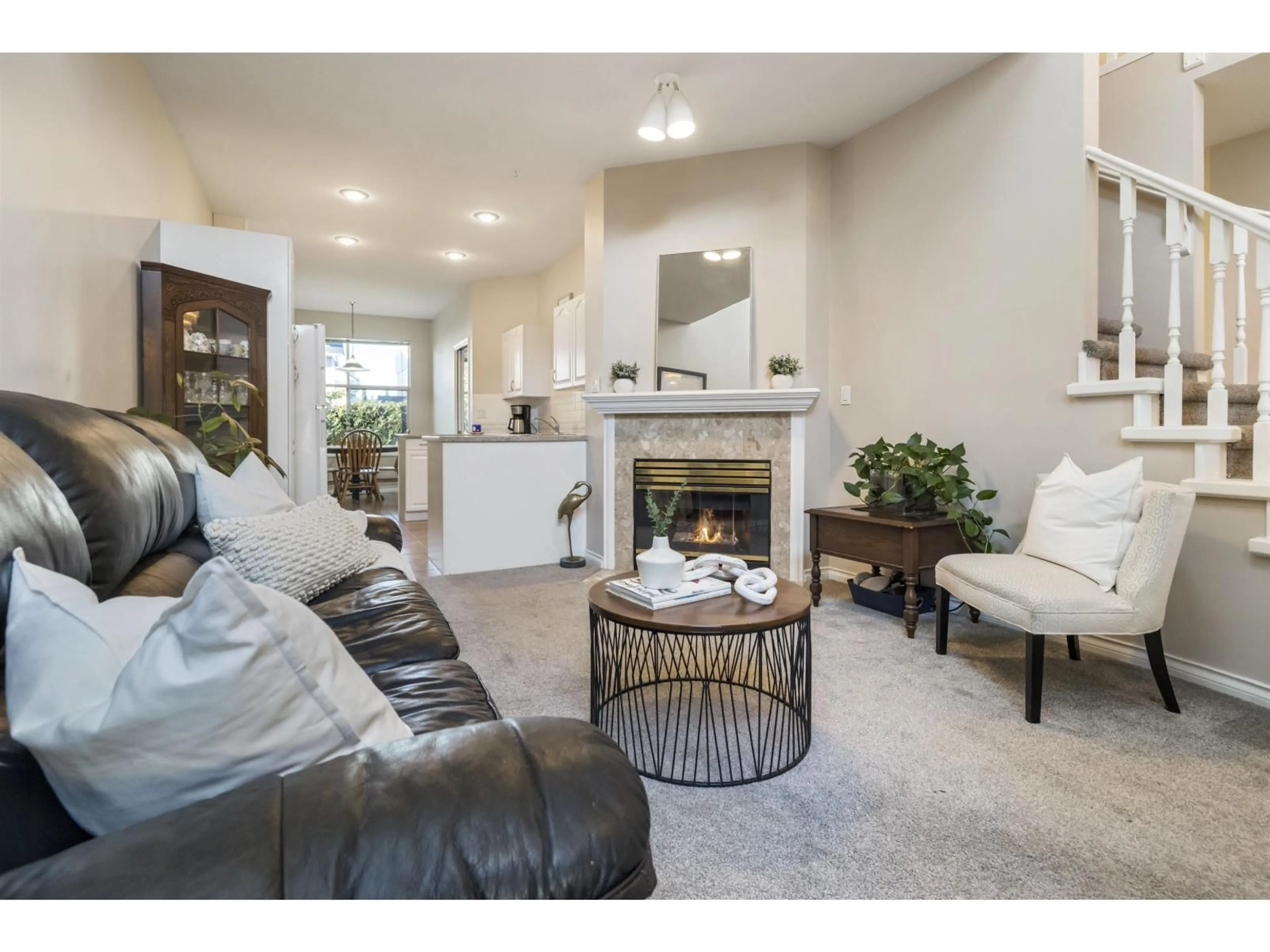 Living room with furniture, unknown for 13 - 6211 W. BOUNDARY DRIVE, Surrey British Columbia V3X3G7