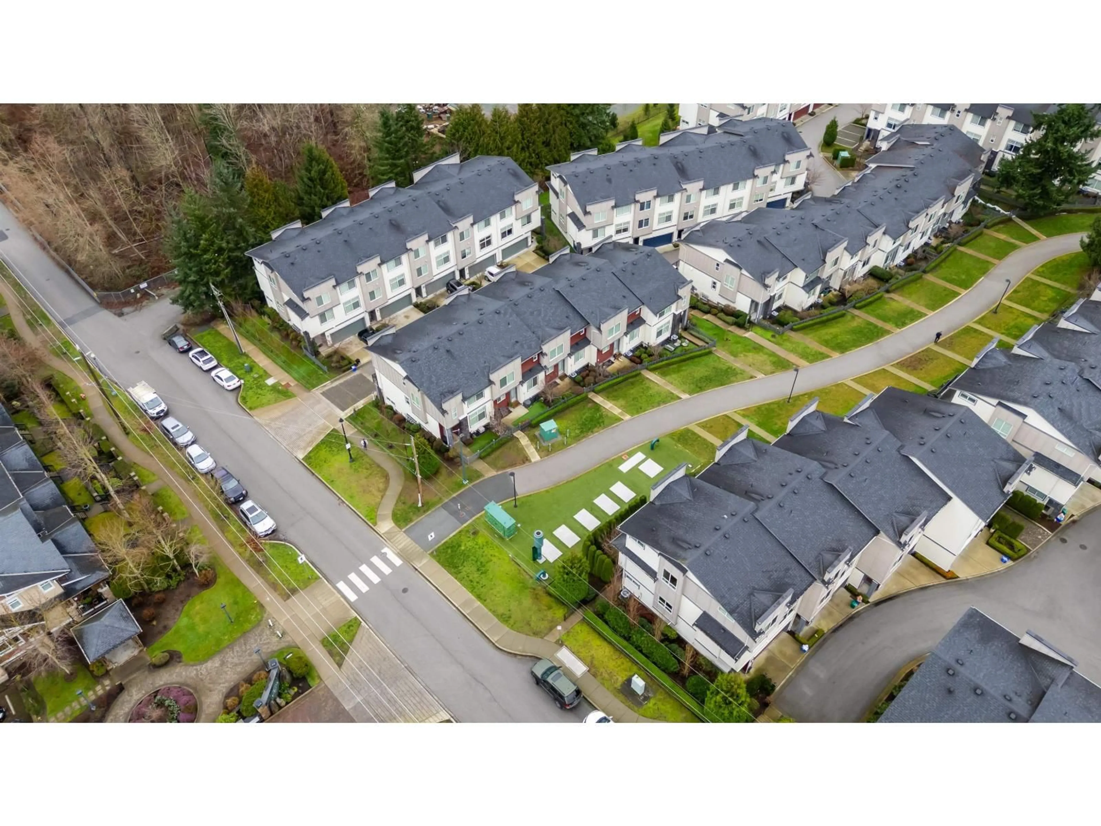 A pic from outside/outdoor area/front of a property/back of a property/a pic from drone, street for 82 - 15665 MOUNTAIN VIEW DRIVE, Surrey British Columbia V3Z0W8