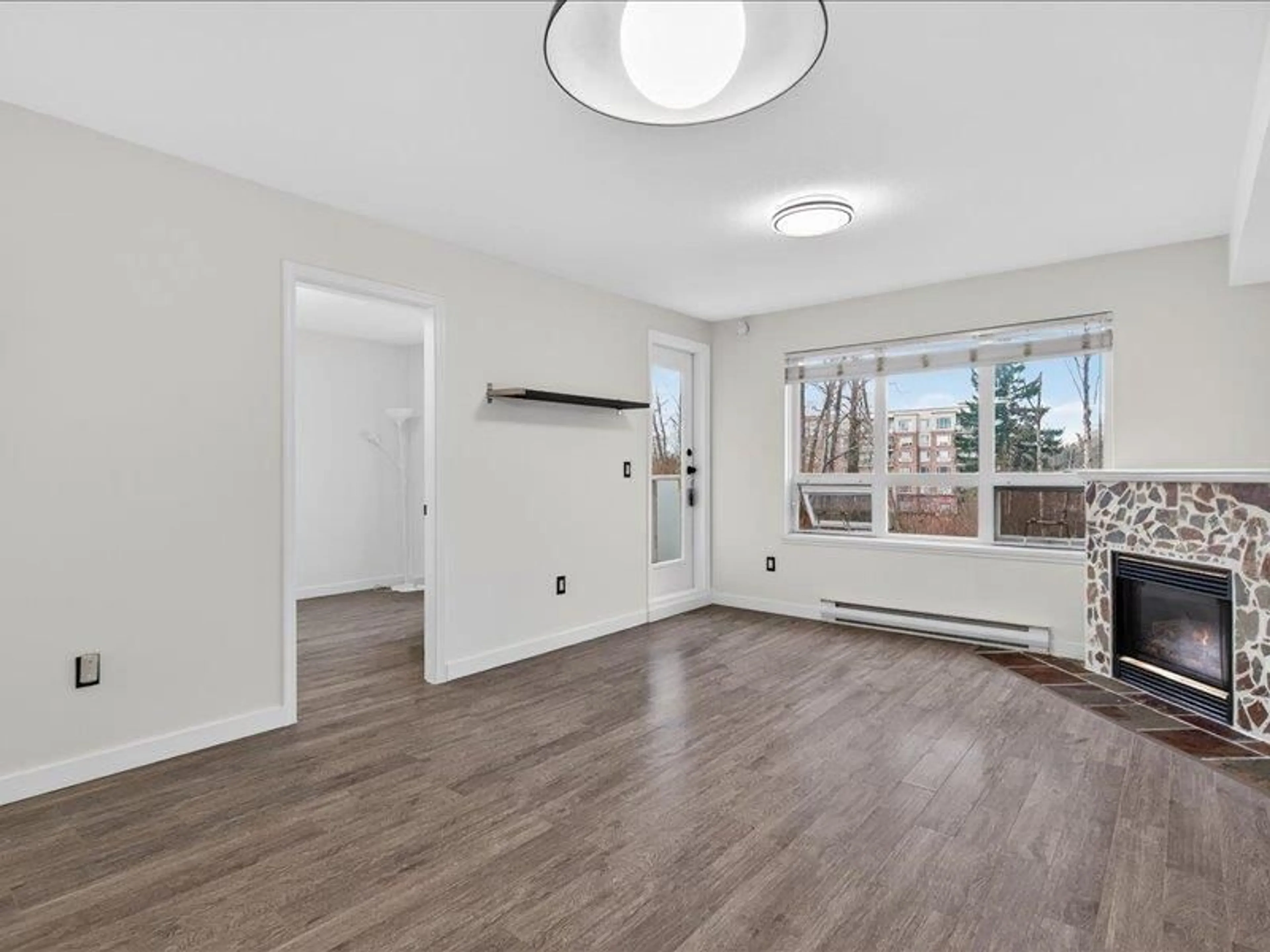 A pic of a room for 305 - 14377 103 AVENUE, Surrey British Columbia V3T5V5