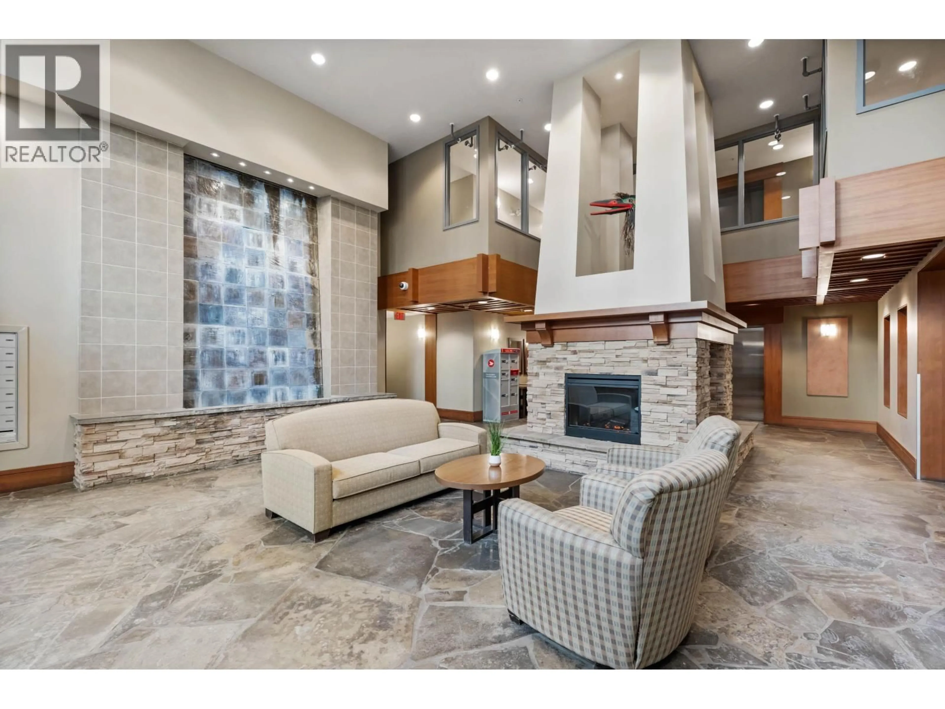 Lobby for 209 - 560 RAVENWOODS DRIVE, North Vancouver British Columbia V7G2T3